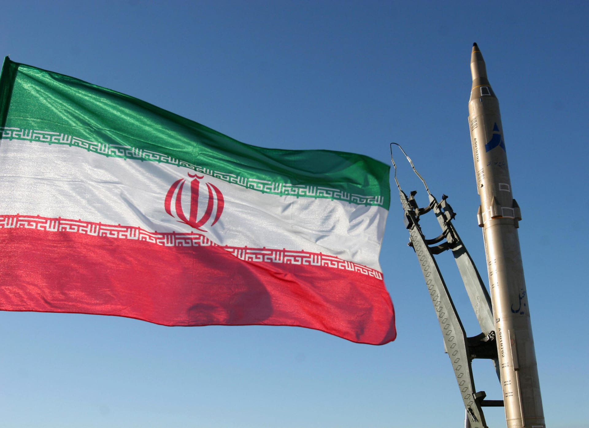إيران ترد على إعادة أمريكا تطبيق العقوبات المرفوعة بحقها: إجراء لا أثر له