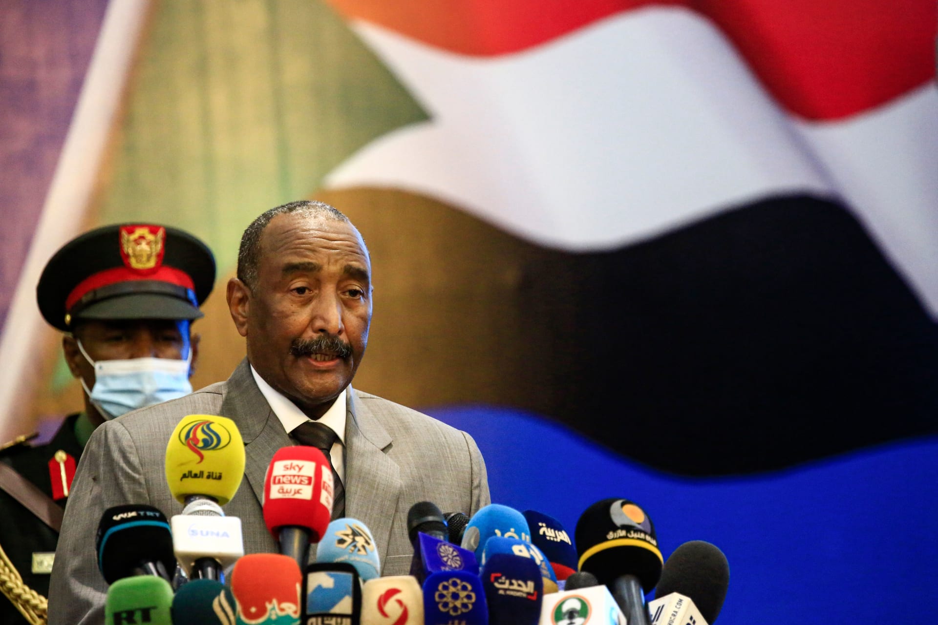 "لا عودة للحرب أبدًا".. توقيع اتفاق سلام تاريخي ينهي عقدين من النزاع في السودان