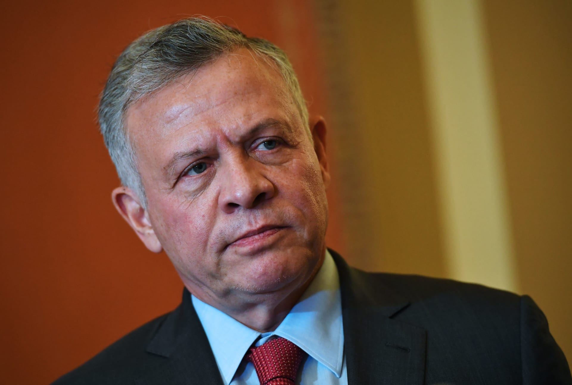 الأردن: الملك عبدالله يقبل استقالة حكومة عمر الرزاز.. ويكلفها بتصريف الأعمال