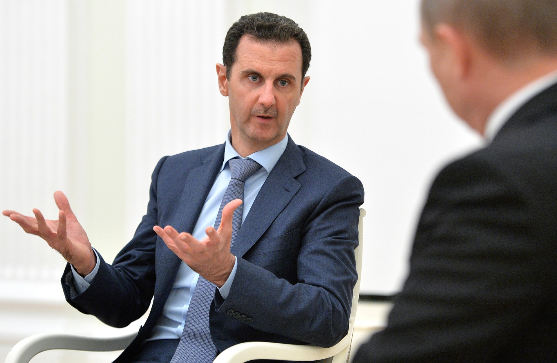 الأسد يتهم قطر والسعودية بدعم الإرهابيين في سوريا.. وترامب صريح"