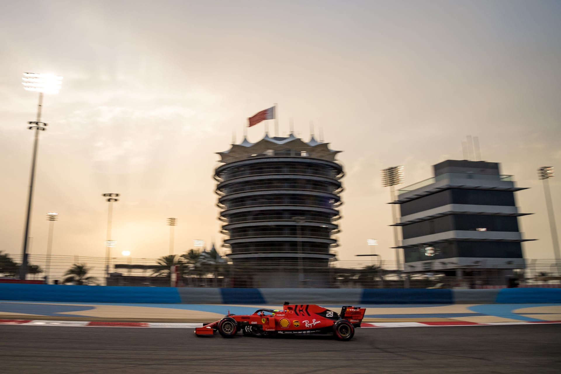 البحرين تعلن إقامة سباق "الفورمولا وان" بدون جمهور بسبب كورونا