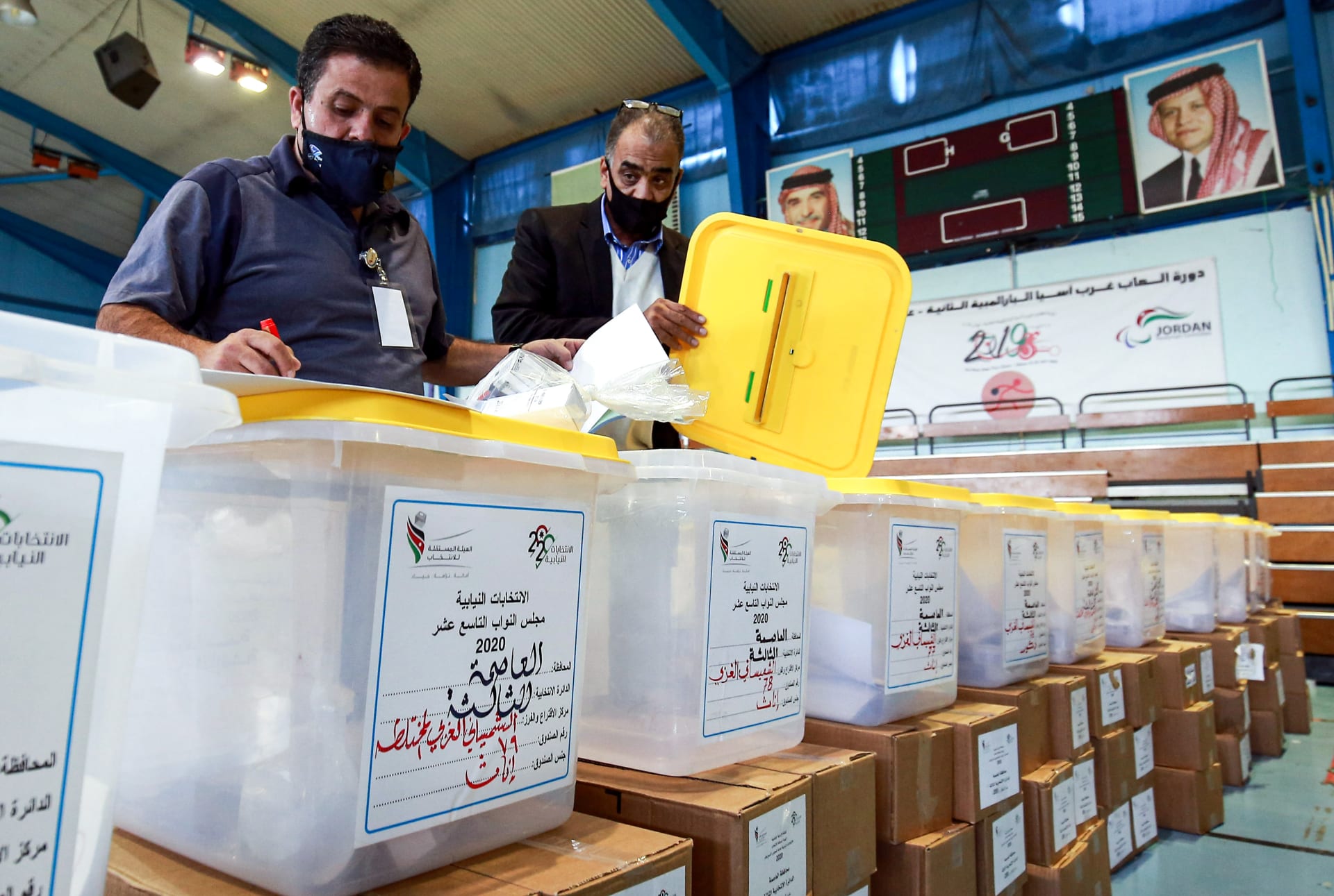 الأردنيون يحسمون خياراتهم في الاقتراع  للبرلمان الـ19 