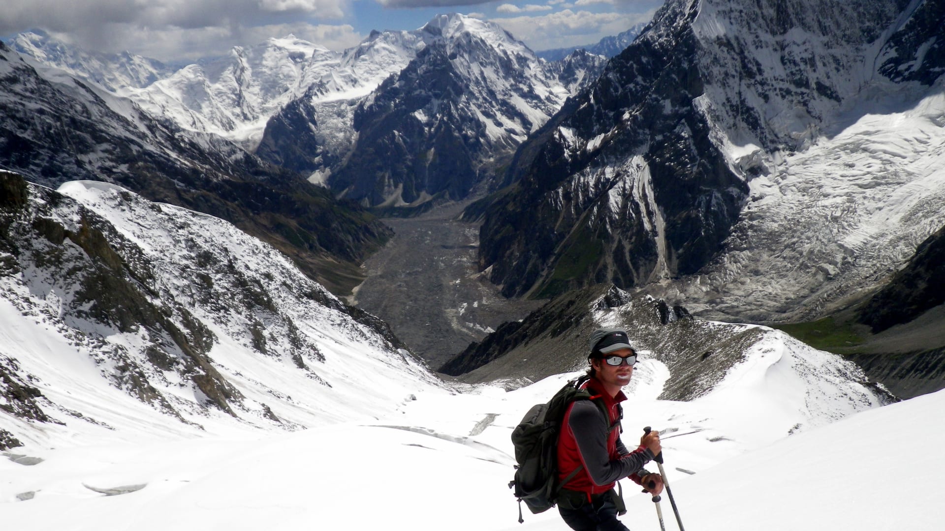 أعلى قمة غير متسلقة في العالم.. ما قصة جبل "موتشو تشيش" في باكستان؟