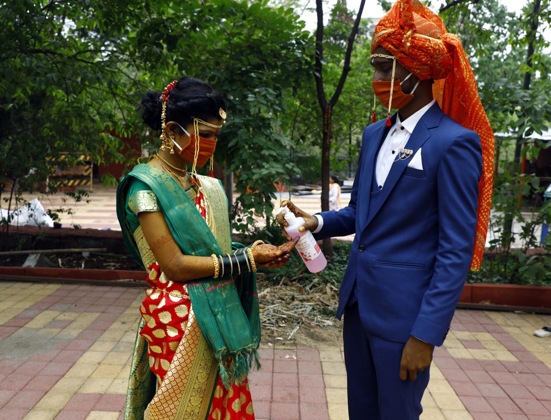 حفلات الزفاف الهندية في زمن الكورونا.. كيف تغيرت؟