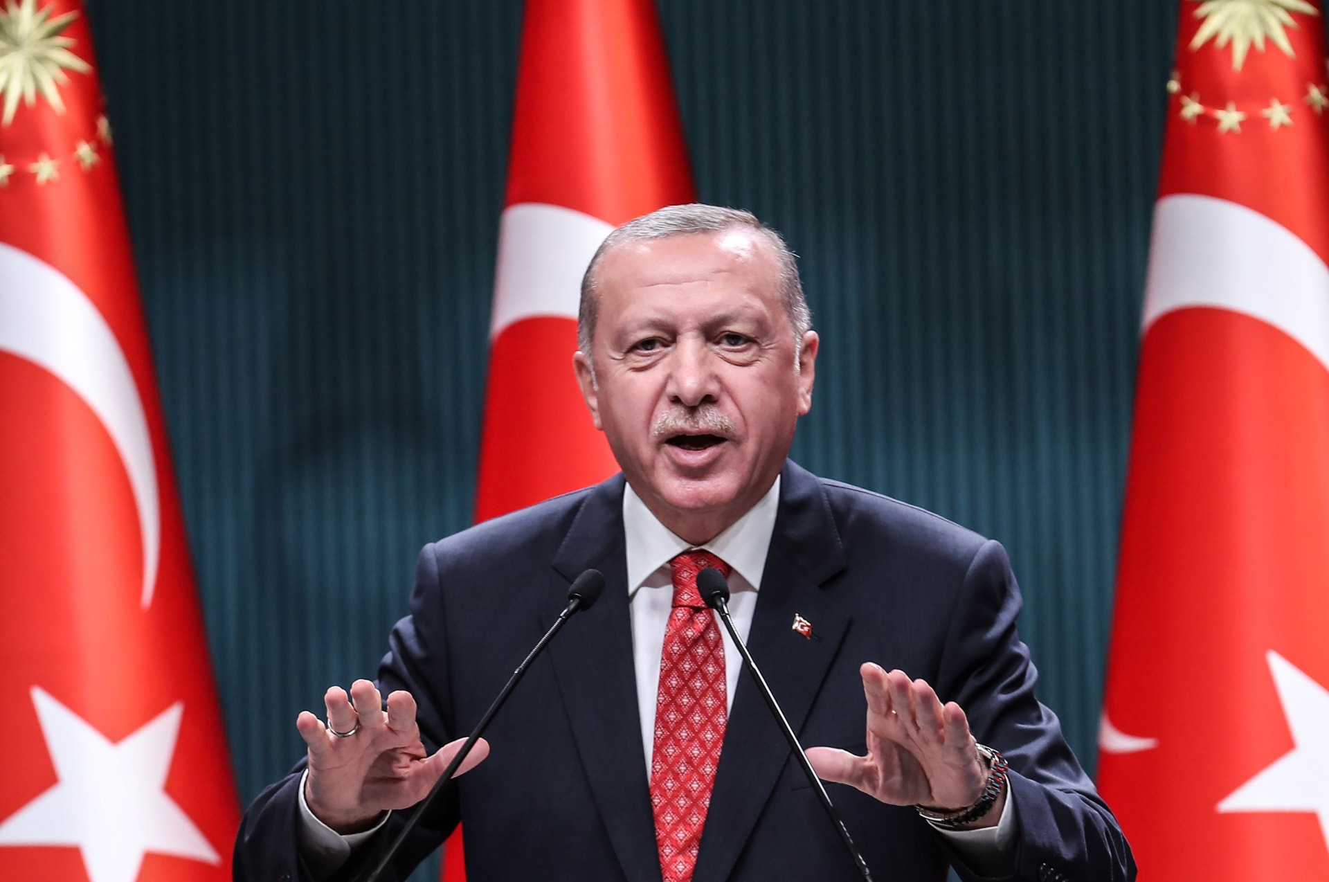أردوغان يثير غضب إيران بقصيدة "انفصالية".. وطهران تستدعي السفير التركي