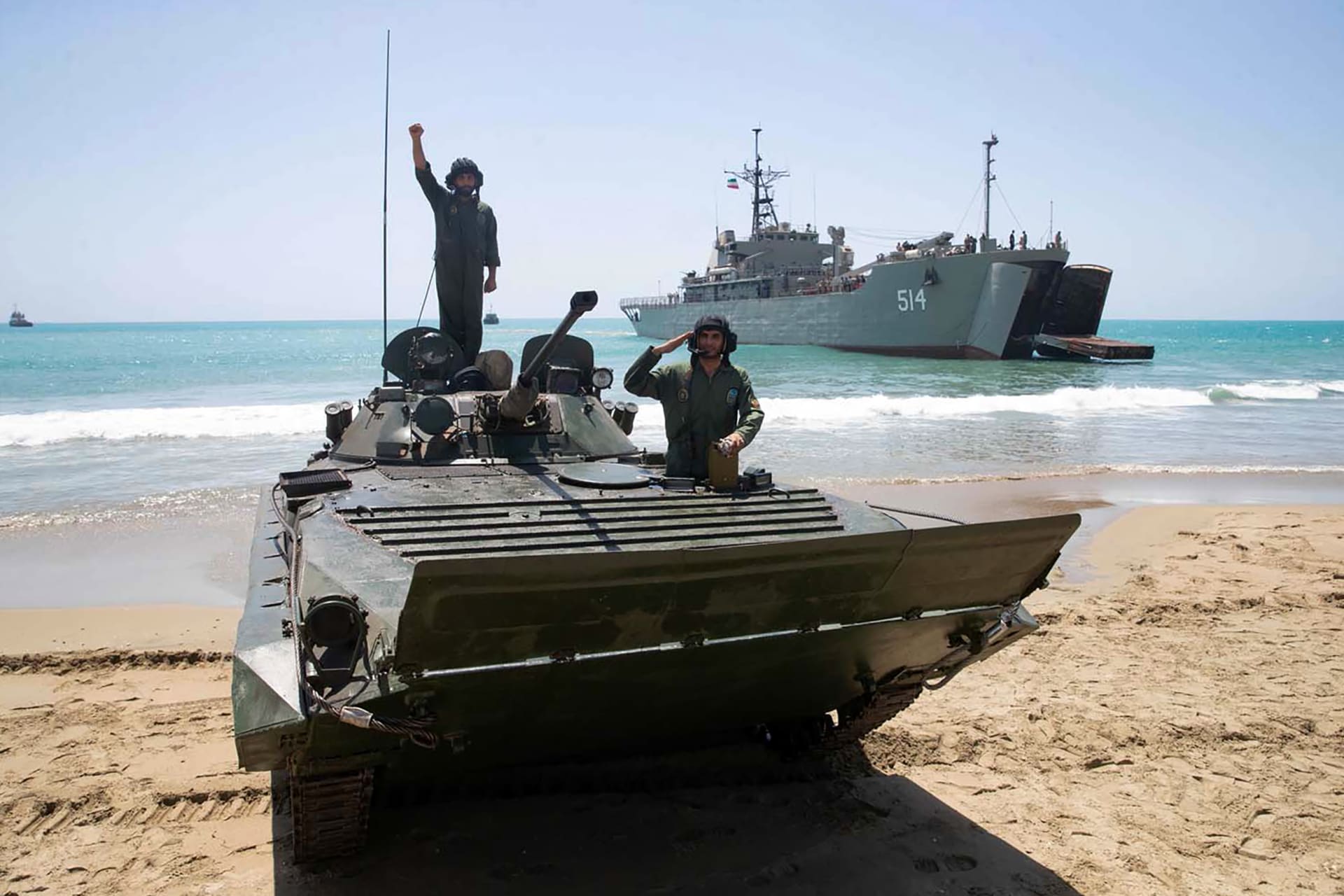 "ليس تدريباً".. مسؤول أمريكي: البحرية الإيرانية رفعت مستويات التأهب في الخليج