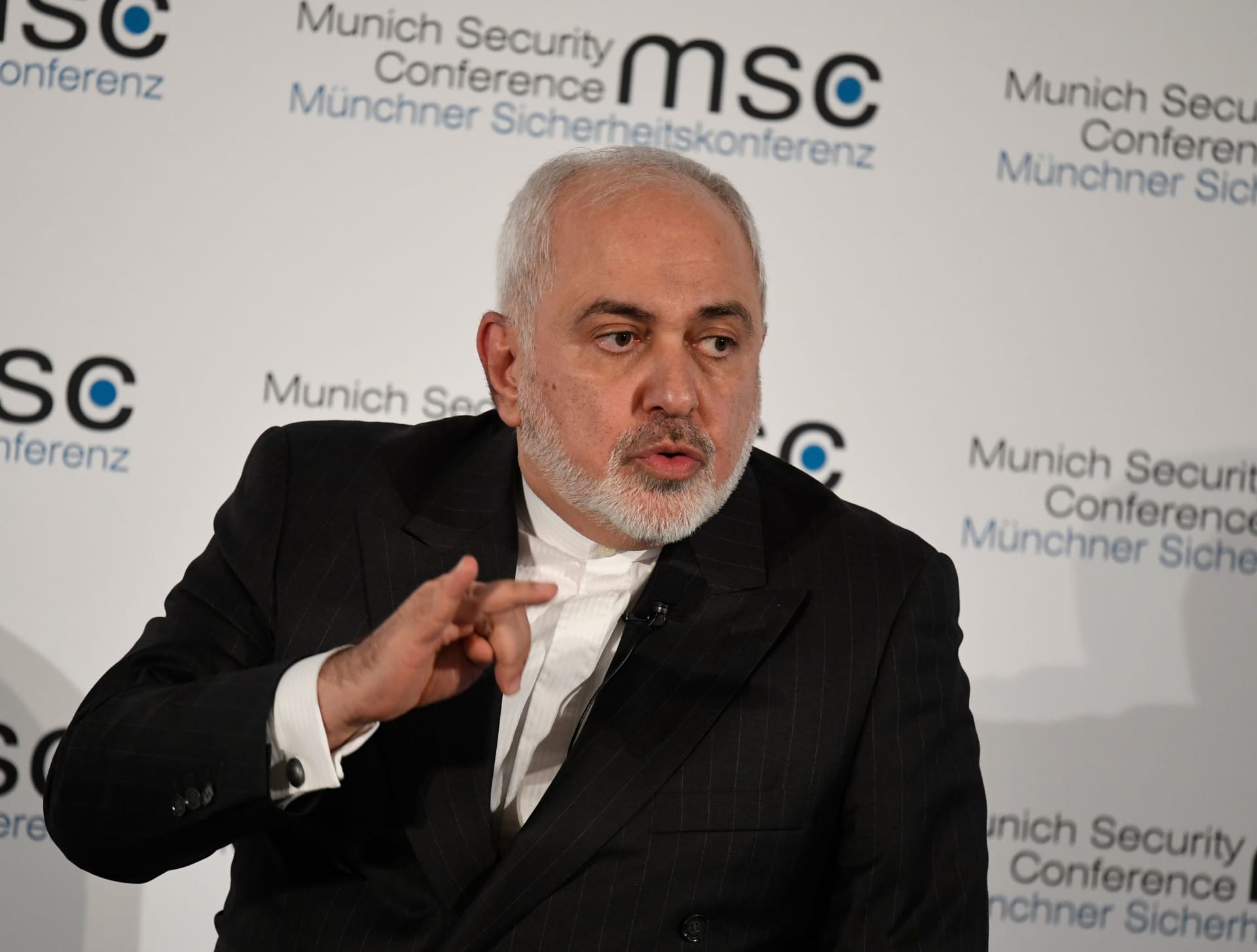ظريف يتهم إسرائيل بالتخطيط لهجمات في العراق لتندلع الحرب بين إيران وأمريكا