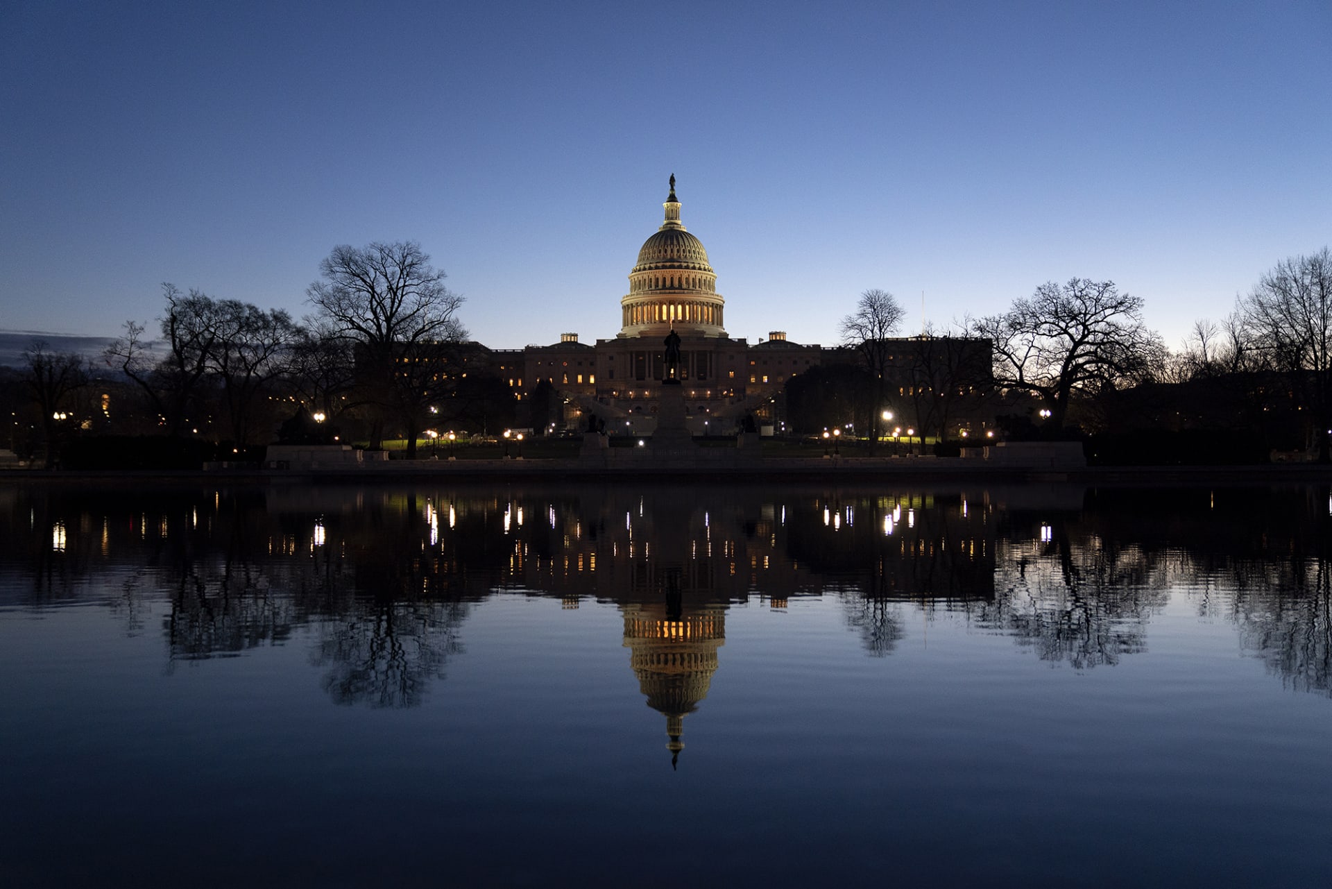 أكثر من 170 رجل أعمال أمريكي يطلب من الكونغرس قبول فوز بايدن
