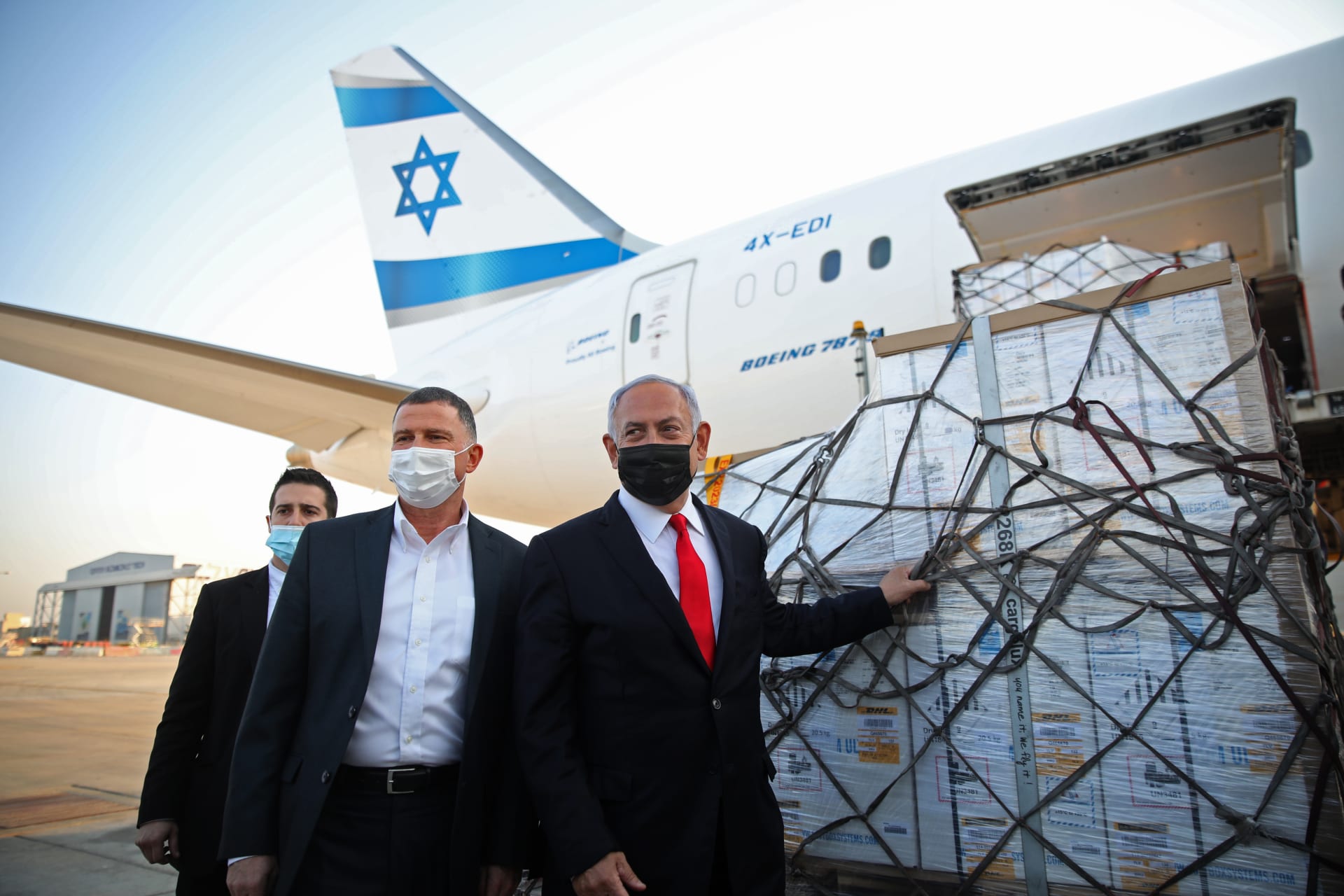 وزير الصحة الإسرائيلي: لسنا ملزمين بإمداد الضفة الغربية وقطاع غزة بلقاحات كورونا