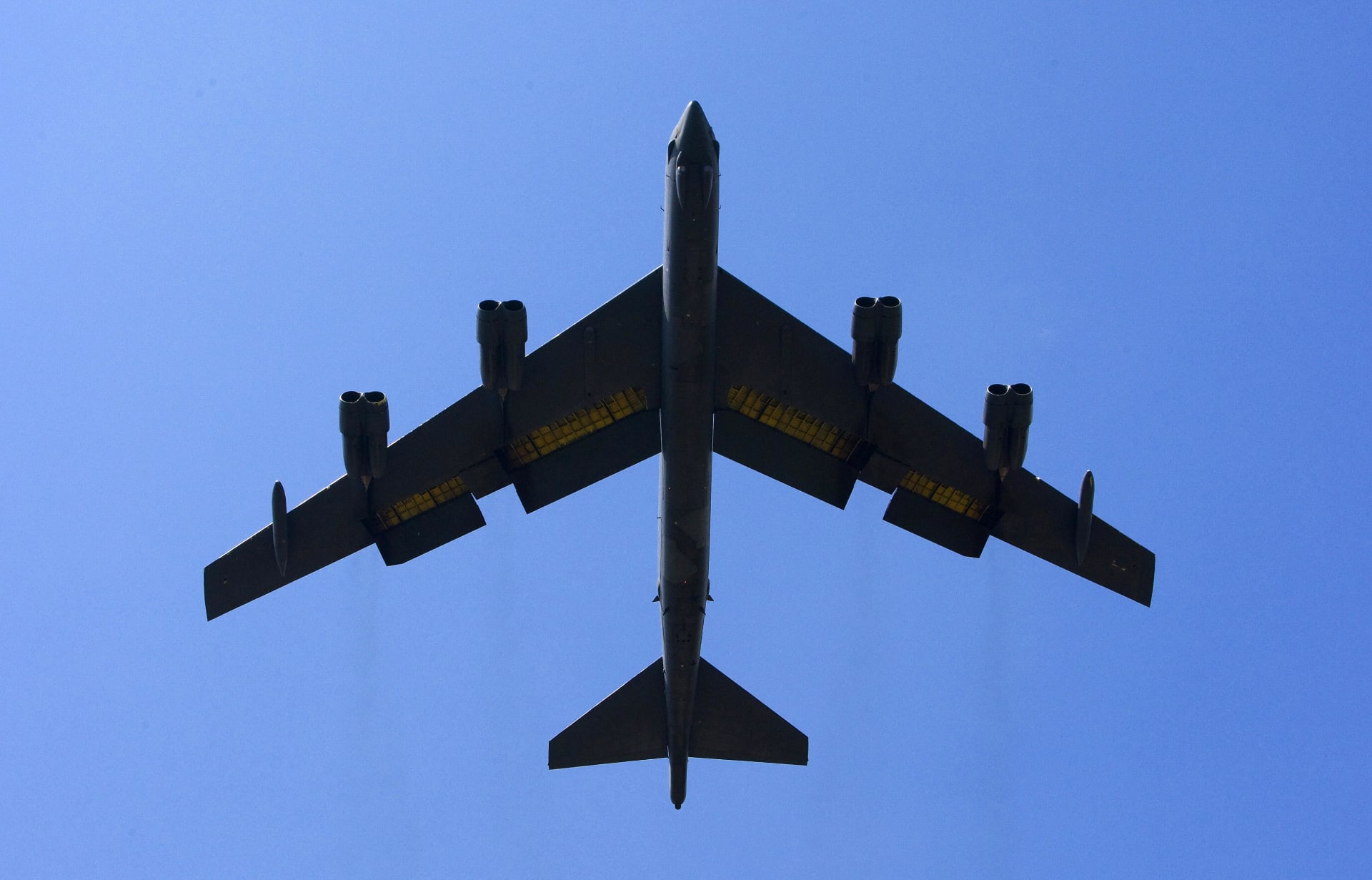 قاذفات B-52 تحلق فوق الشرق الأوسط من جديد بعد مناورات إيرانية