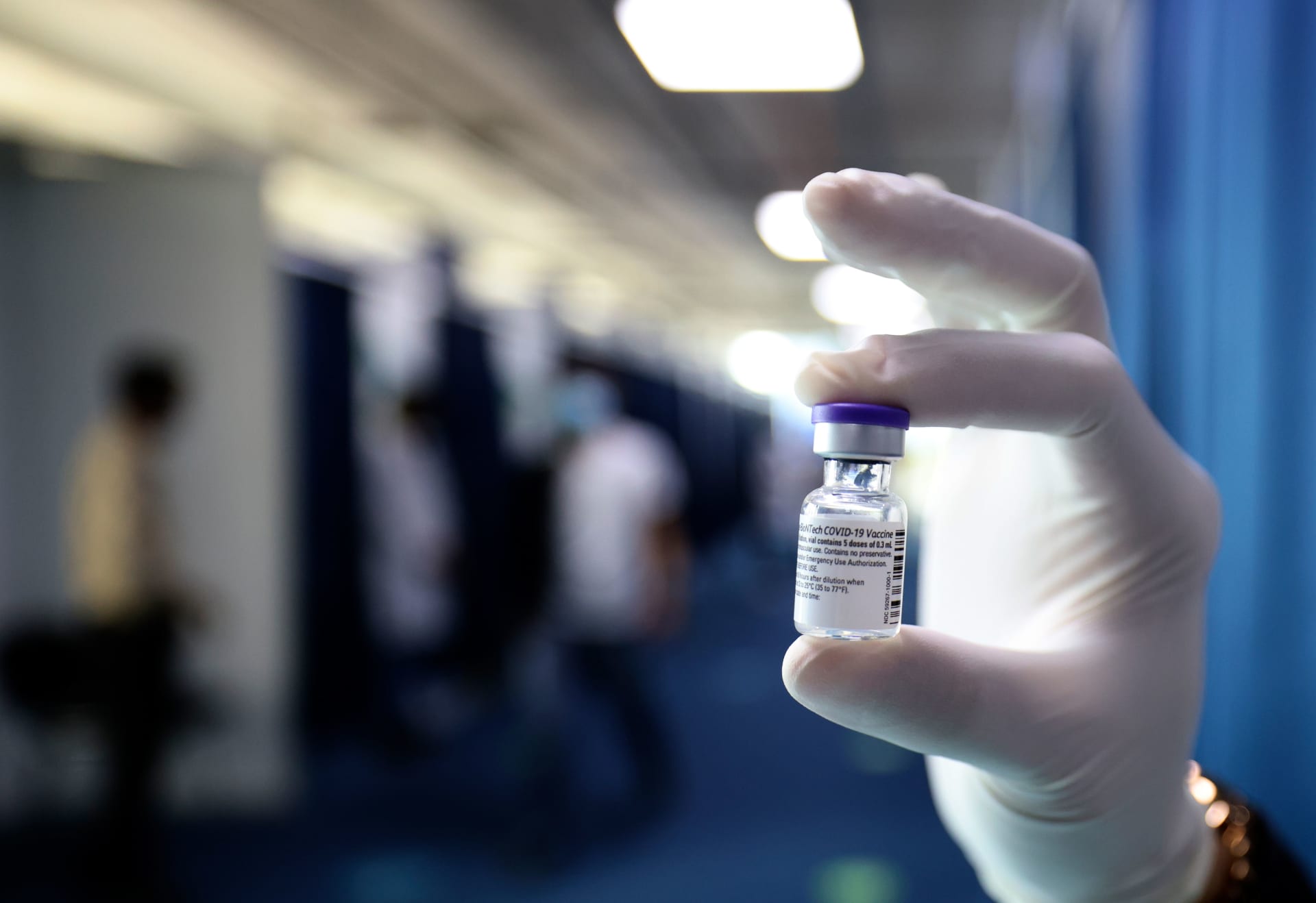 "صحة الإمارات": توزيع أكثر من 5 ملايين جرعة من لقاح كورونا منذ انطلاق حملة التطعيم