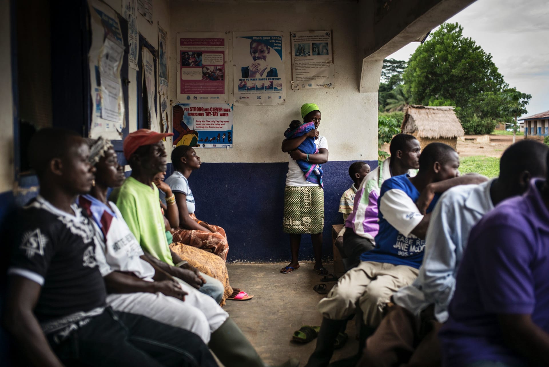 غينيا تعلن تفشي فيروس إيبولا في منطقة واحدة.. والكونغو ترصد المزيد من حالات الوباء