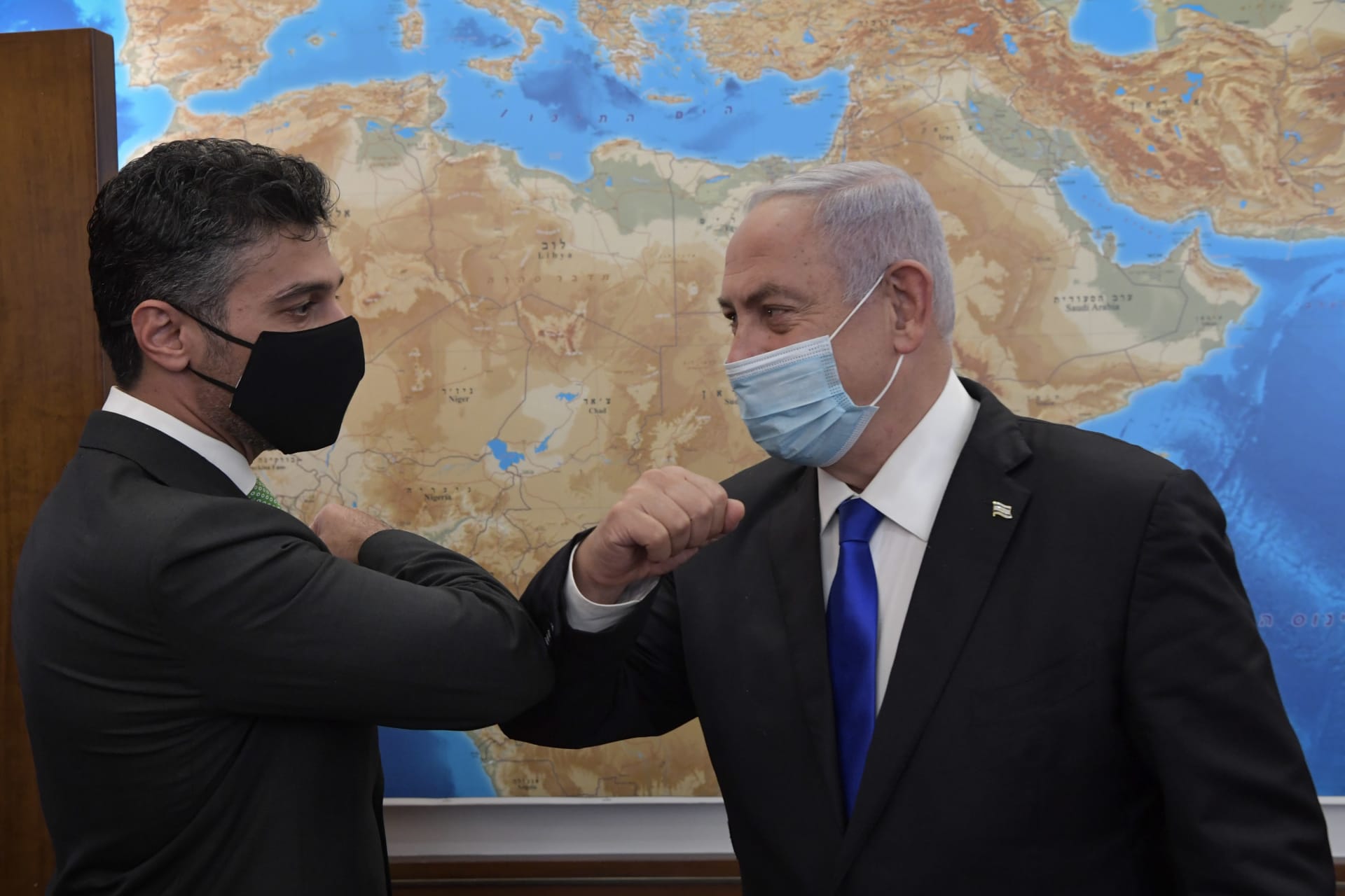 سفير الإمارات لدى إسرائيل يلتقي نتنياهو.. والكشف عما دار بينهما