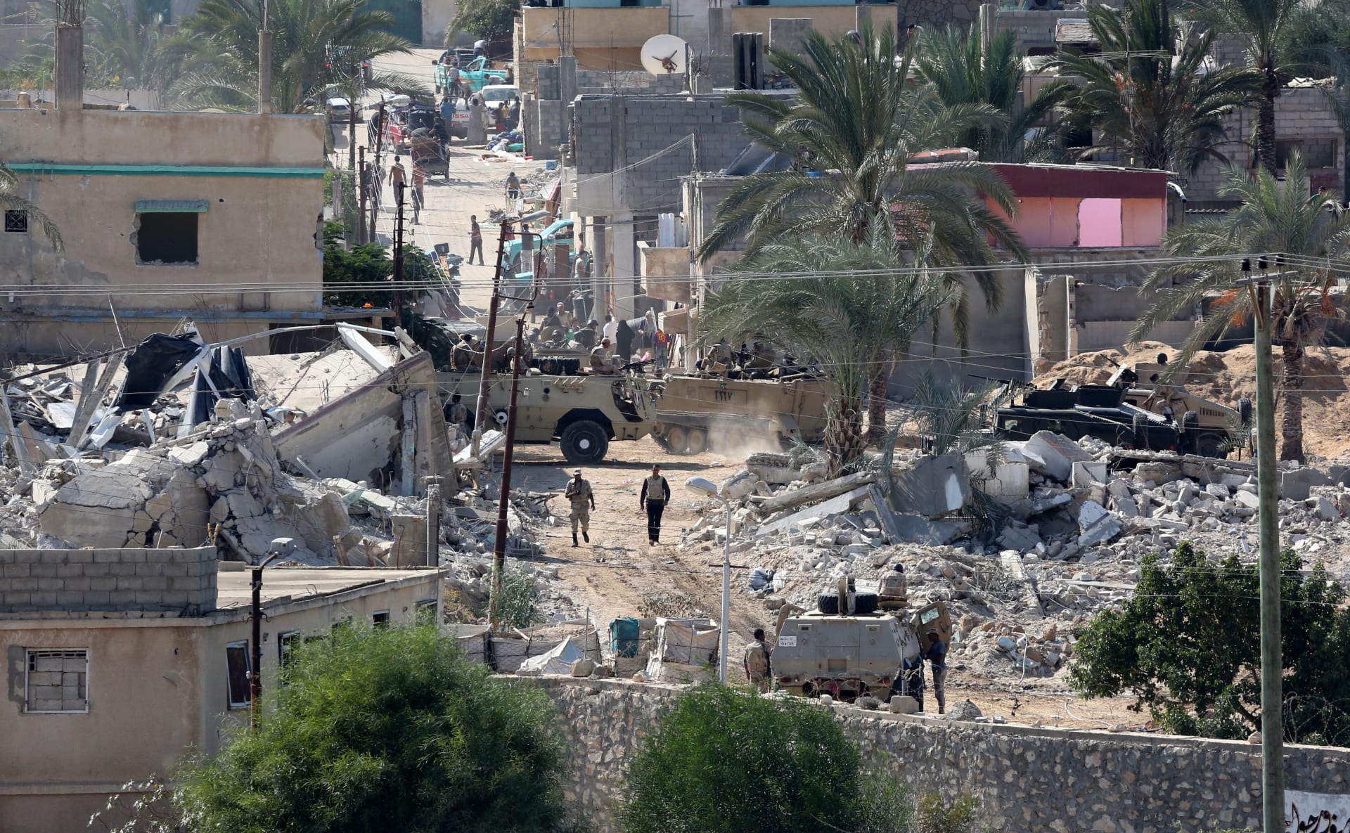 هيومن رايتس ووتش: عمليات الجيش المصري في سيناء لهدم المنازل والإخلاء القسري قد تشكل جرائم حرب