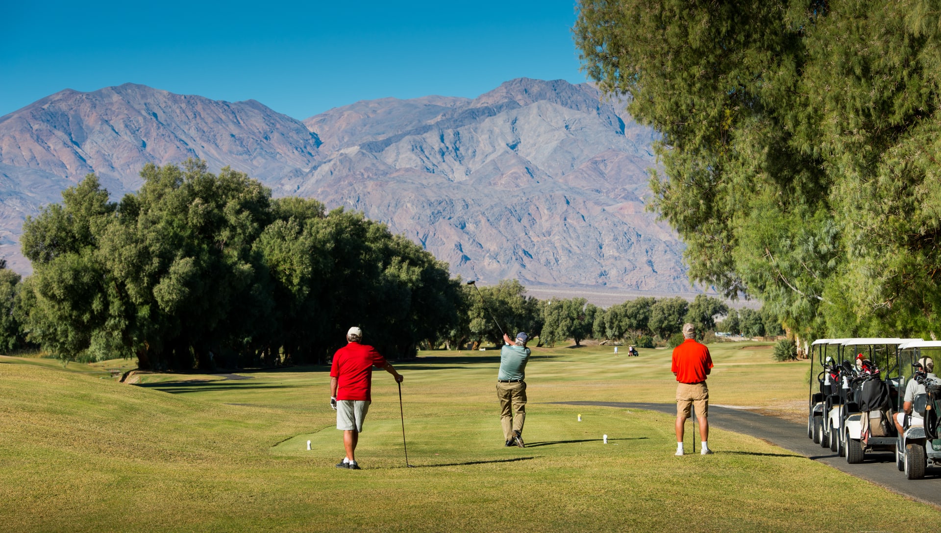 حير الكثيرون.. كيف يختلف لعب الغولف في وادي الموت بأمريكا؟