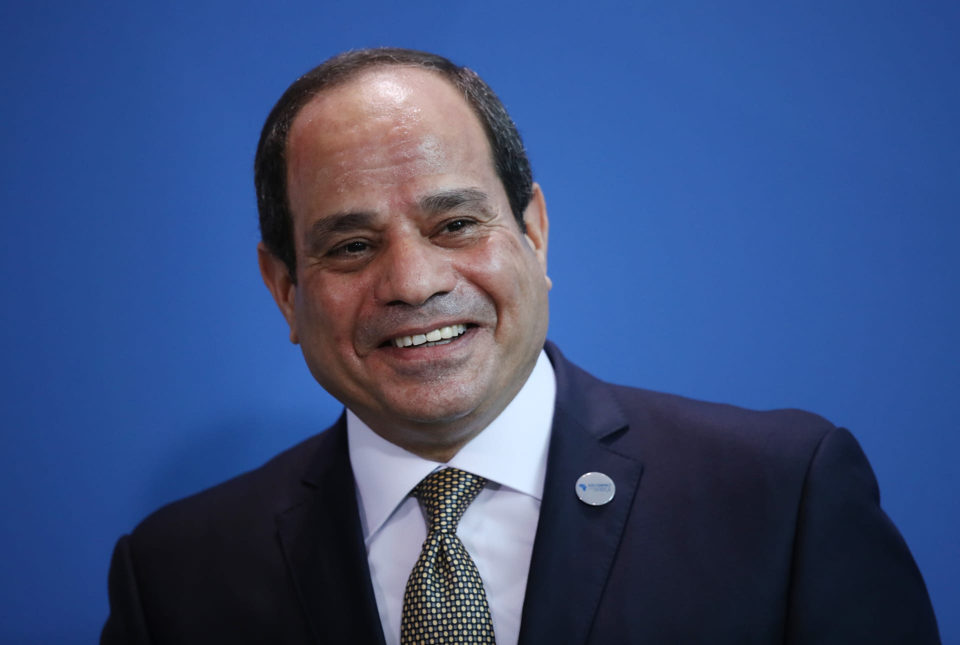 الرئاسة المصرية تكشف ما قاله السيسي لأمير قطر في أول اتصال بينهما منذ الأزمة