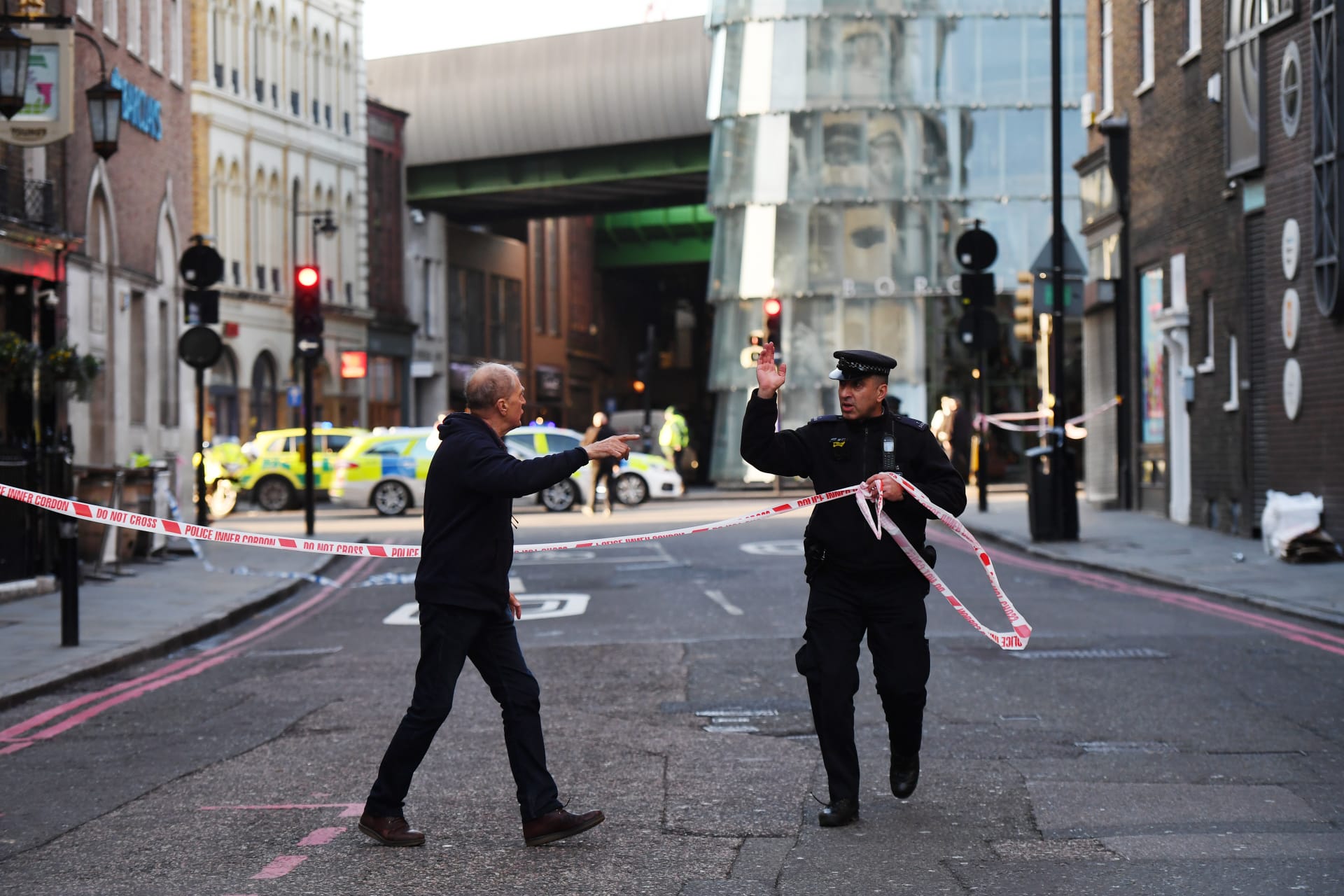 الشرطة البريطانية: إخلاء محطة "لندن بريدج" بعد بلاغات عن طرد مشبوه
