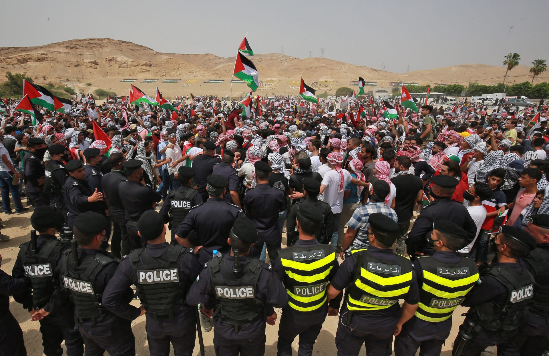 من المظاهرات قرب الحدود الاردنية الإسرائيلية بمنطقة الكرامة