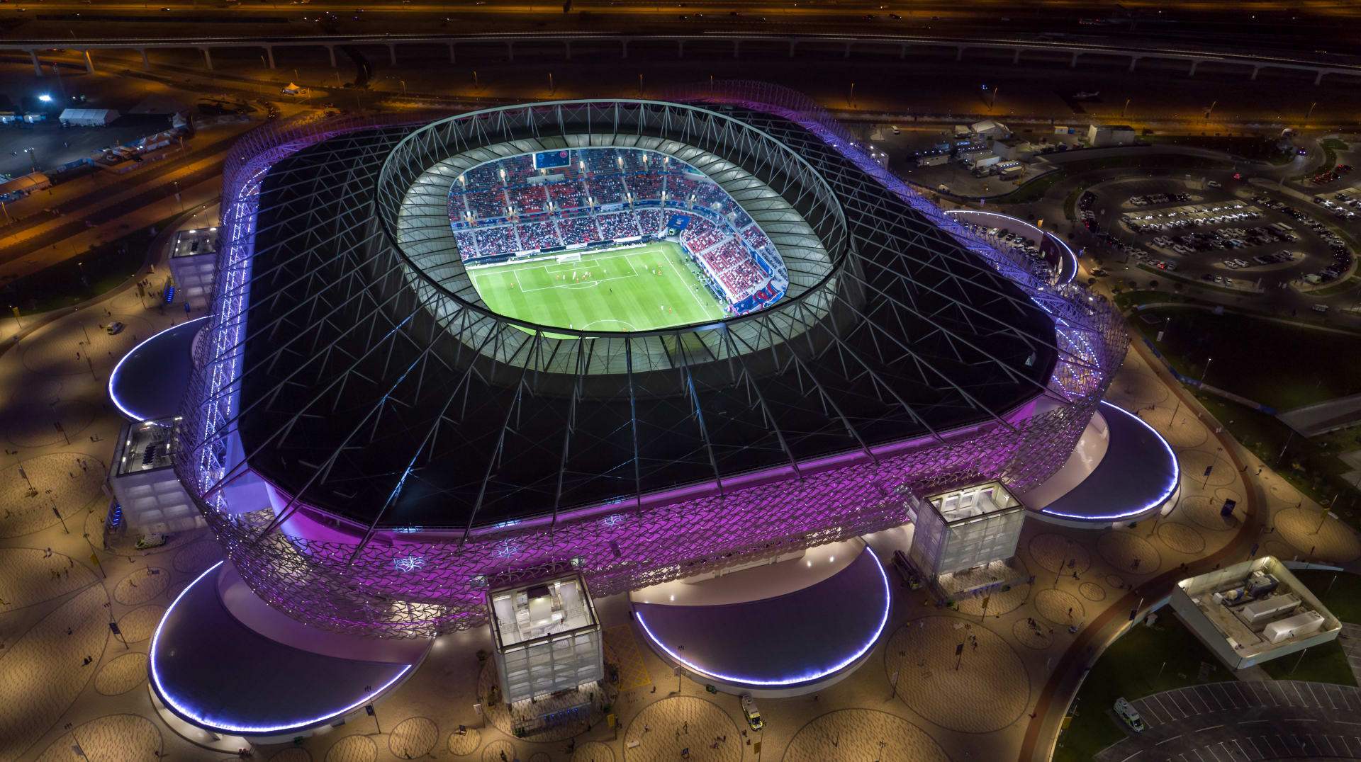 قطر تعلن عدم السماح بدخول الجماهير ملاعب كأس العالم دون تلقي لقاح كورونا