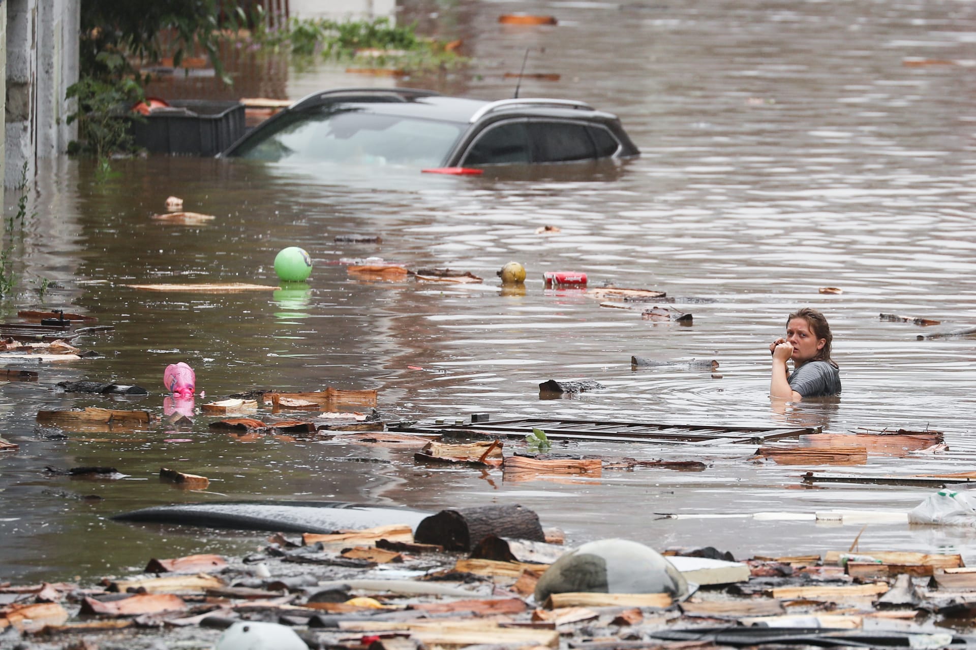 32 قتيلا على الأقل وعشرات المفقودين في أوروبا الغربية بسبب الفيضانات الشديدة - CNN Arabic