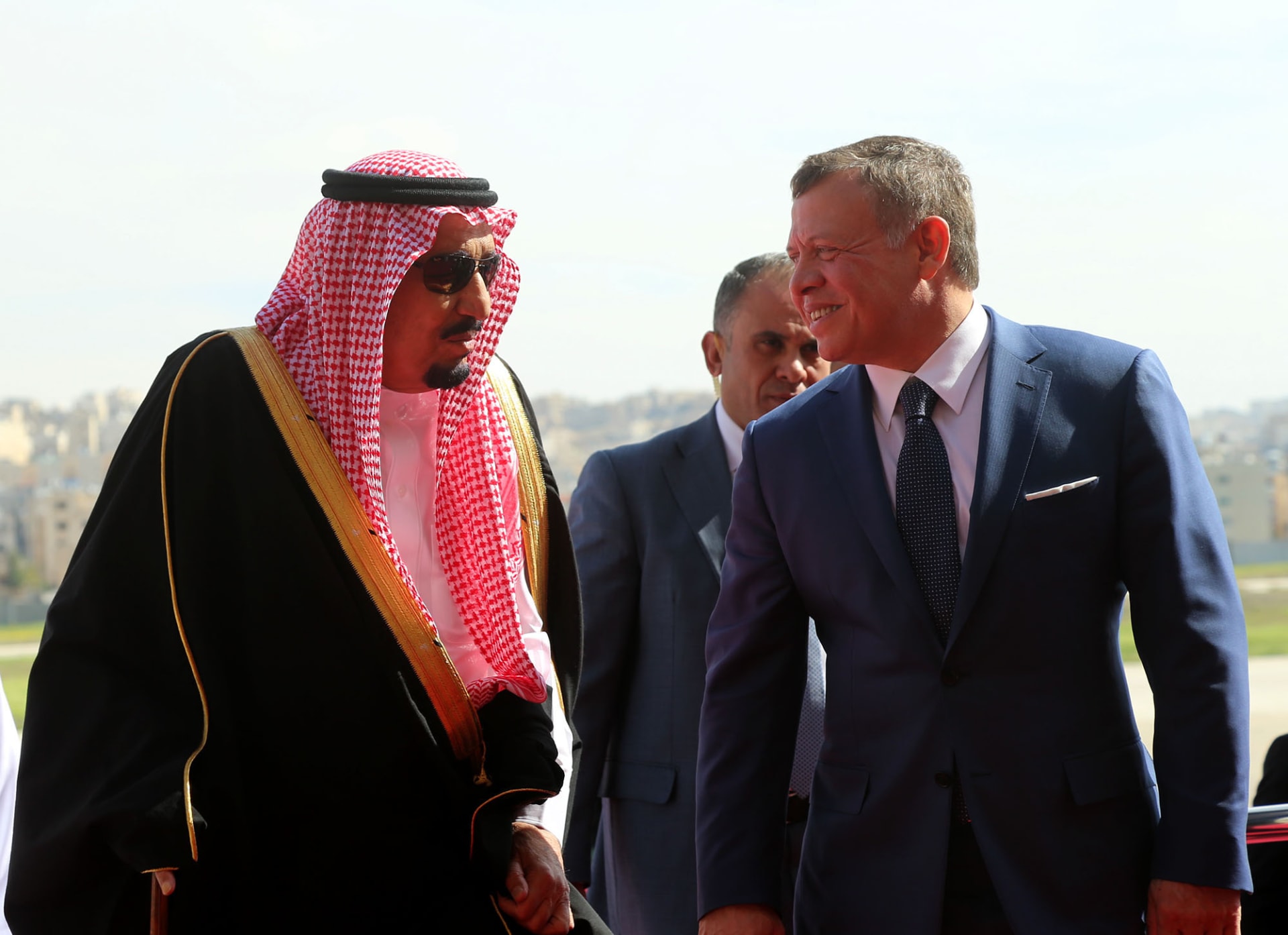العاهل السعودي يبعث رسالة دعم للأردن.. والملك عبدالله يُثمن موقف الرياض