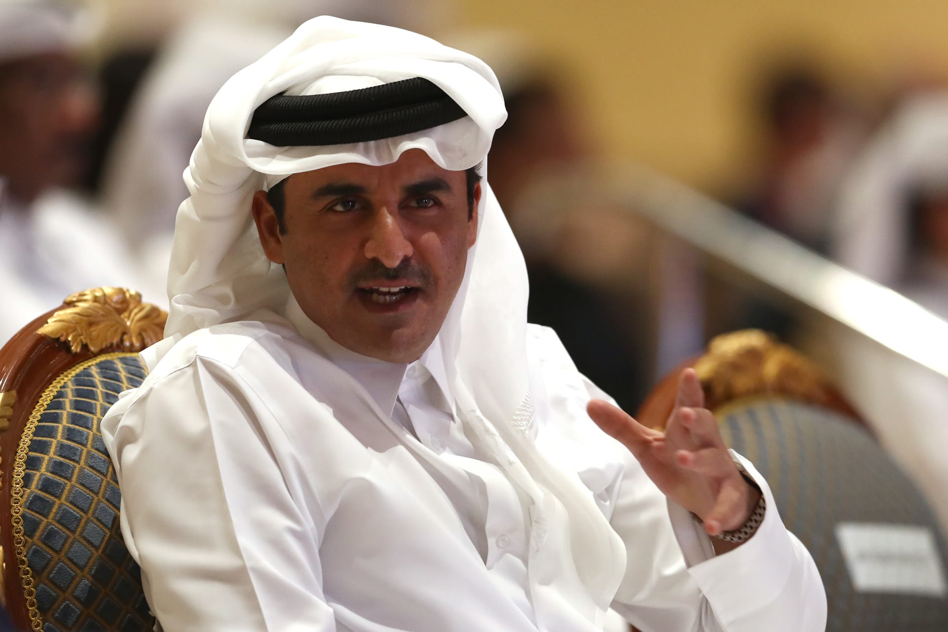 أمير قطر يحدد موعد أول انتخابات لمجلس الشورى.. ورئيس الوزراء: القطريون متساوون
