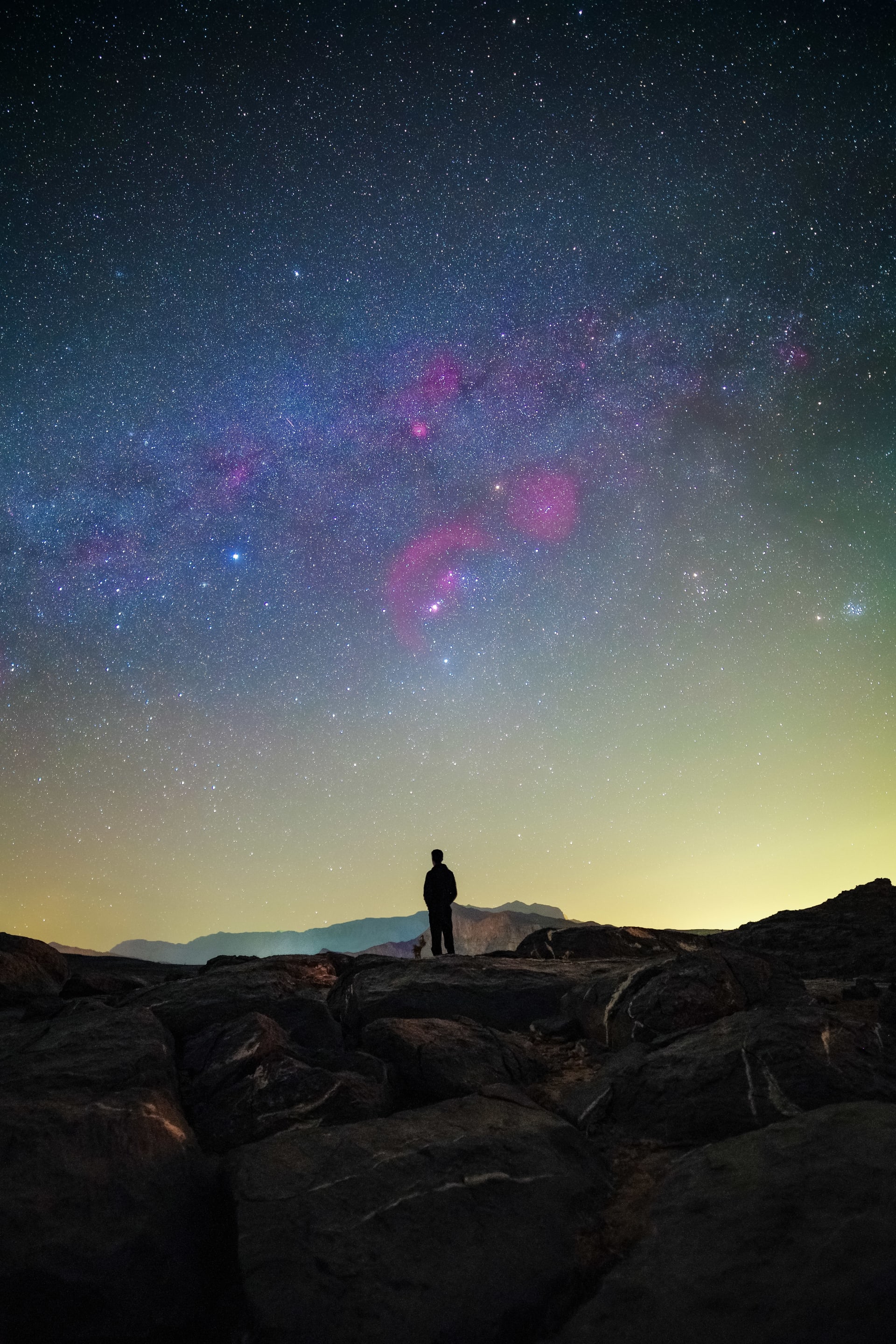 في سلطنة عُمان.. شاهد روائع الكون من محمية الحجر الغربي لأضواء النجوم