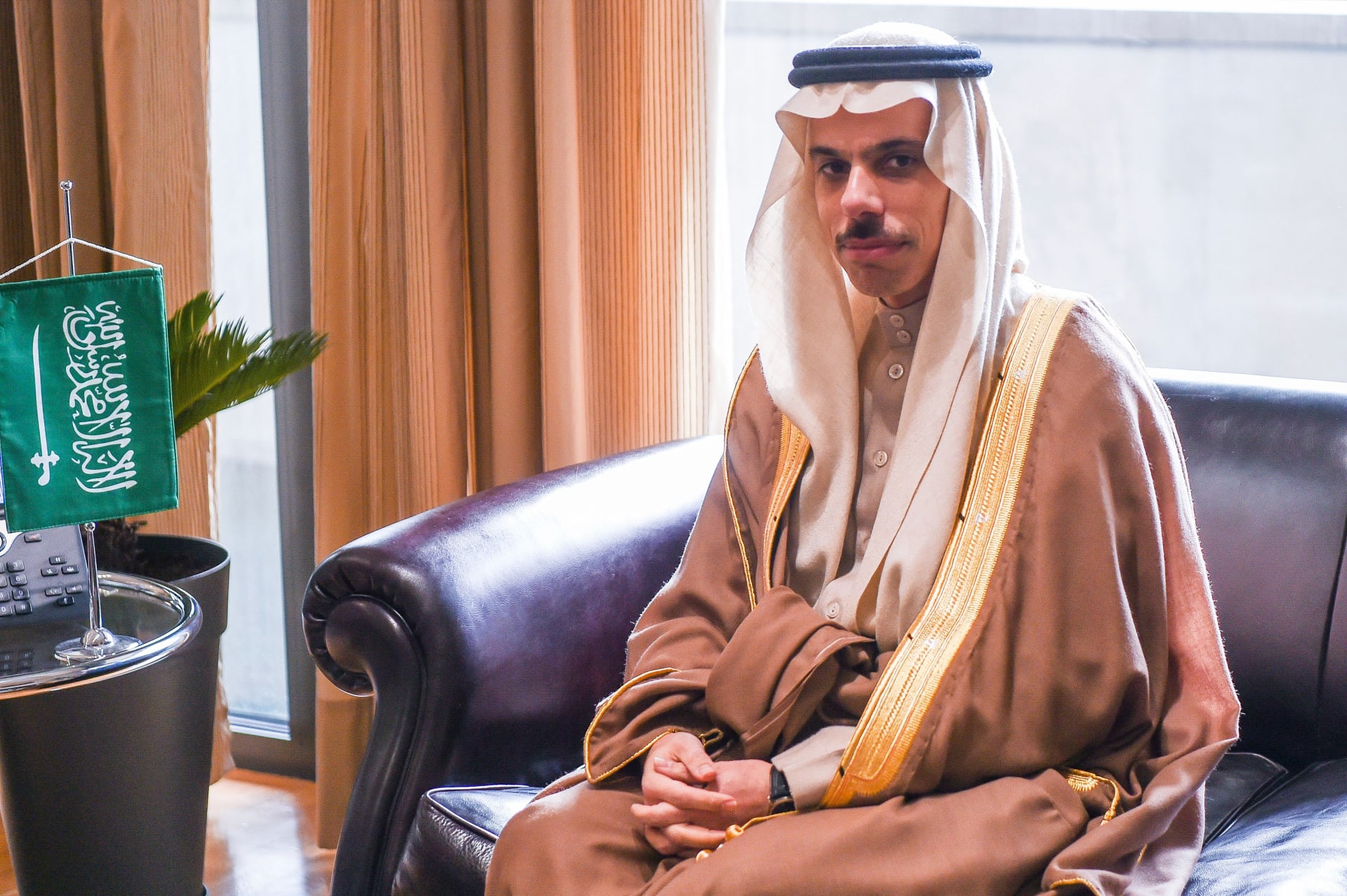 السعودية.. وزير الخارجية يلتقي السفير القطري لدى الرياض
