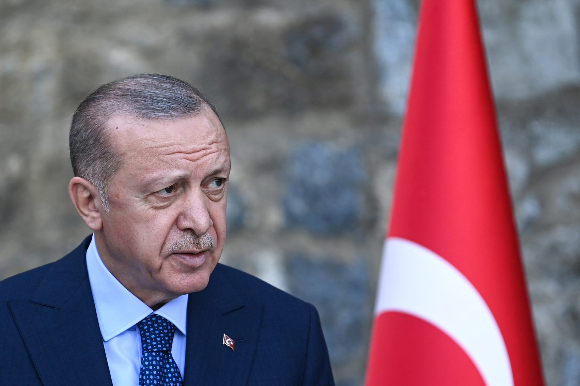 الرئيس التركي أردوغان يأمر باعتبار سفراء 10 دول "أشخاصًا غير مرغوب فيهم"