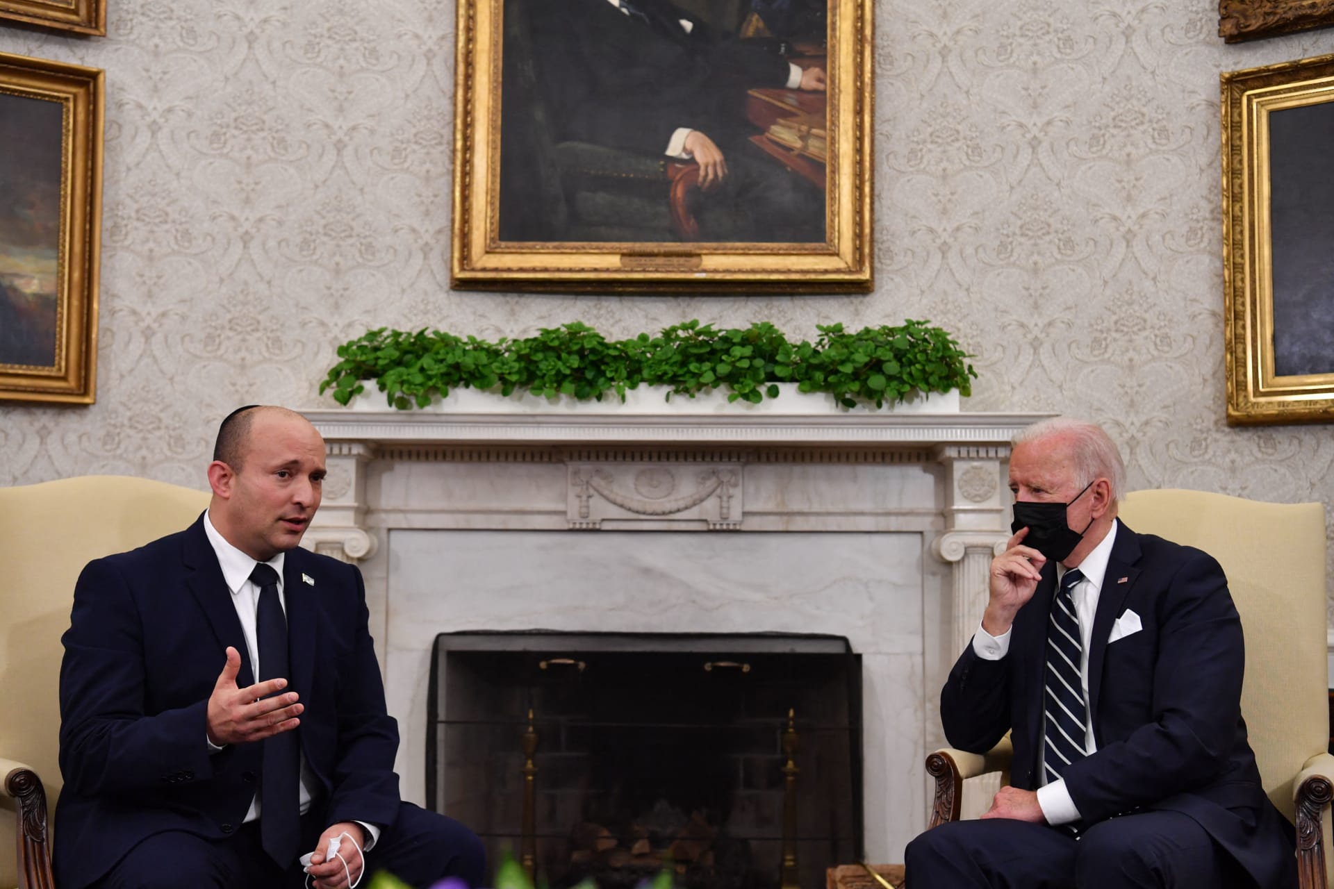 لقاء الرئيس الأمريكي جو بايدن ورئيس الوزراء الإسرائيلي نفتالي بينيت في المكتب البيضاوي للبيت الأبيض في واشنطن العاصمة، في 27 أغسطس 2021