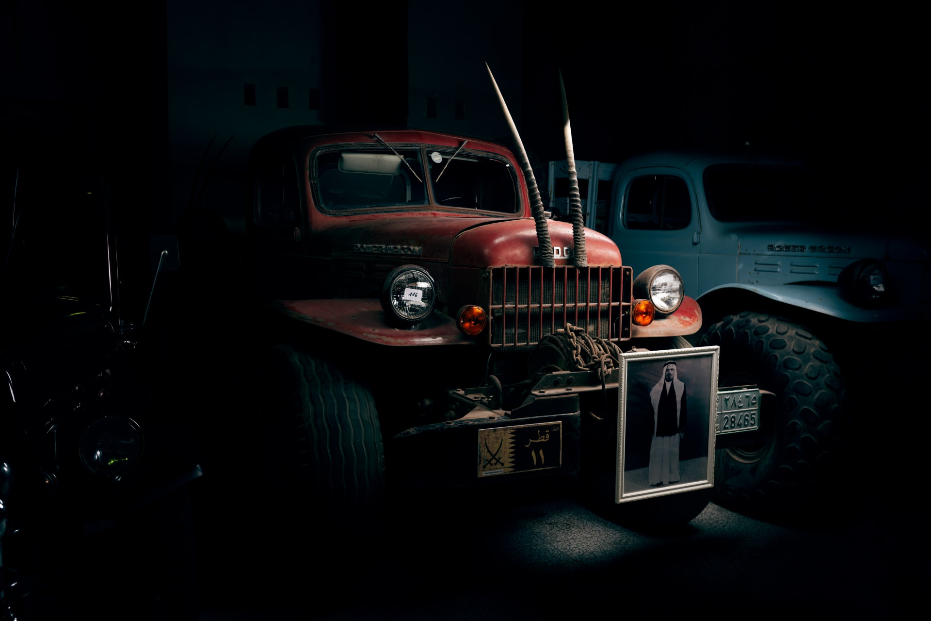 من شاحنة خاصة لرحلات الصيد إلى سيارات فاخرة.. ألق نظرة على مركبات حكام قطر عبر التاريخ