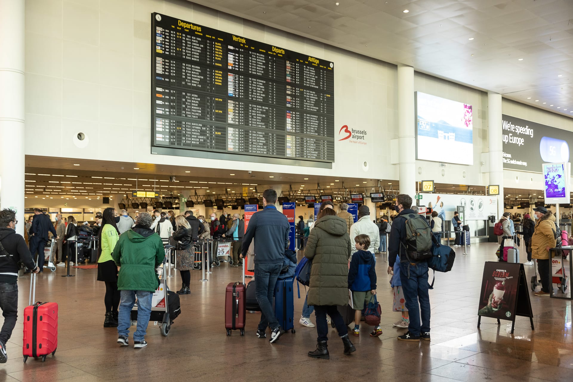 مطار بروكسل، في بلجيكا الجمعة 29 أكتوبر 2021.