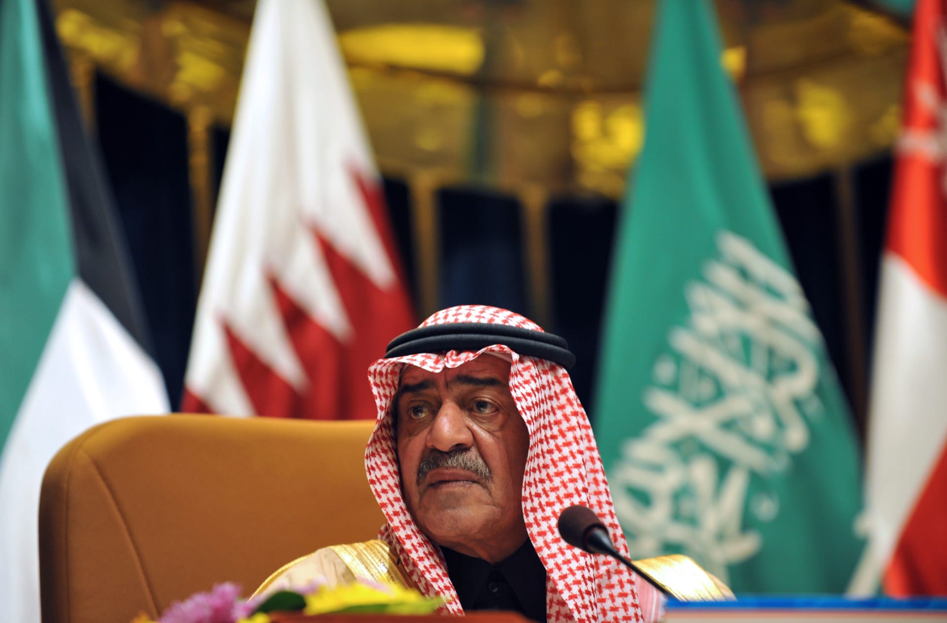 السعودية.. تداول فيديو وصول ولي العهد السابق إلى الرياض وتفاعل واسع على العودة