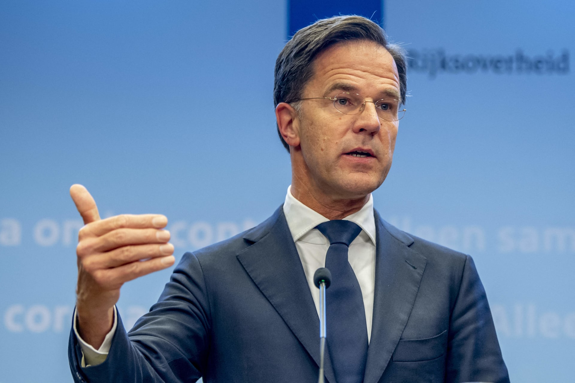 هولندا تعتزم فرض إجراءات إغلاق صارمة للحد من انتشار أوميكرون