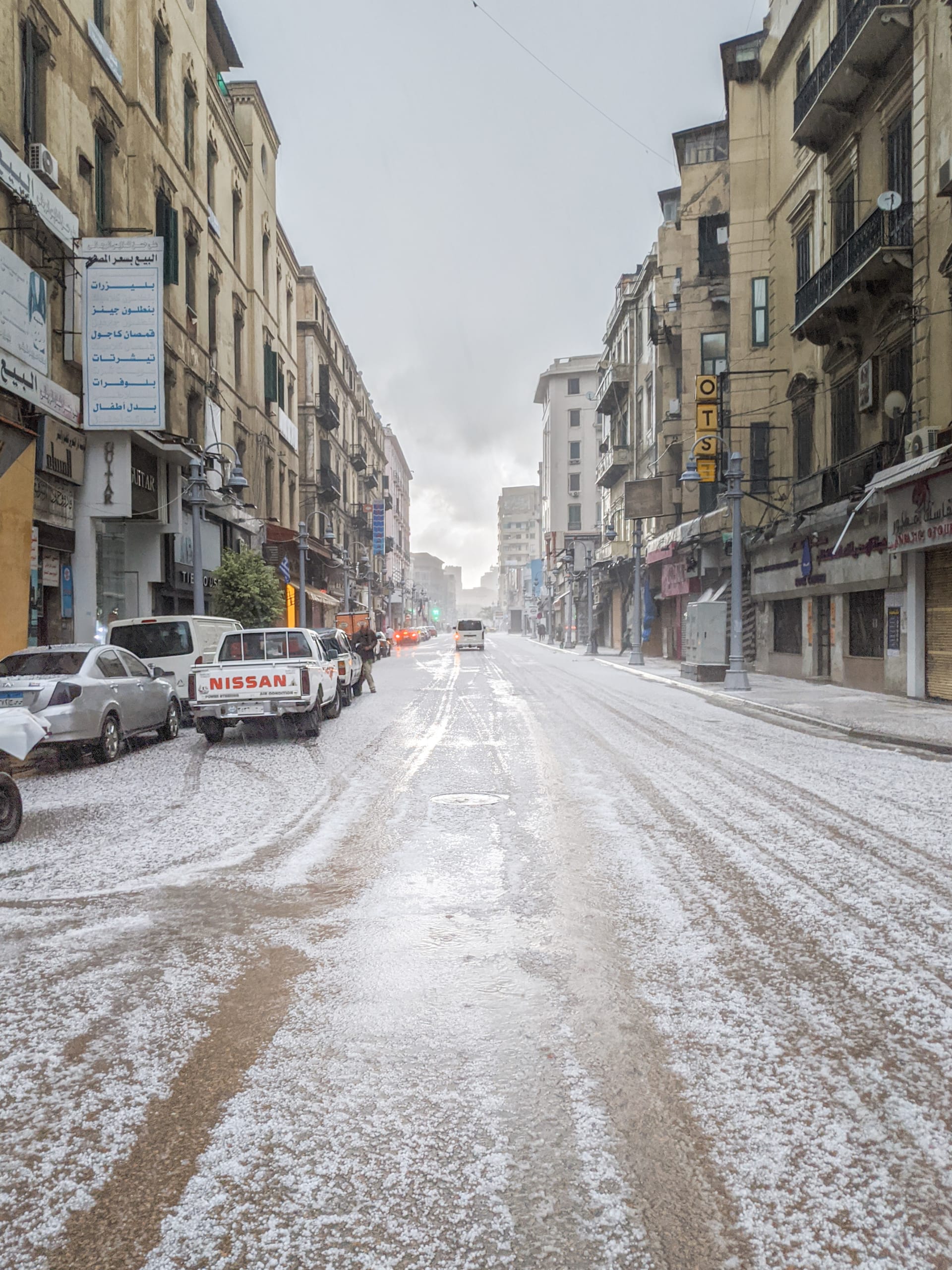 مشهد لايصدق..الثلوج تغطي شوارع الإسكندرية في ظاهرة نادرة 