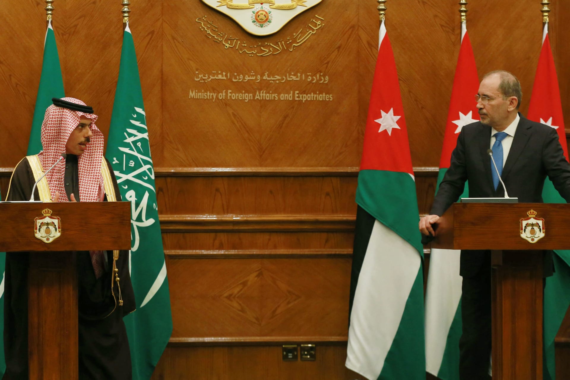 وزير الخارجية السعودي ونظيره الأردني في مؤتمر صحفي 