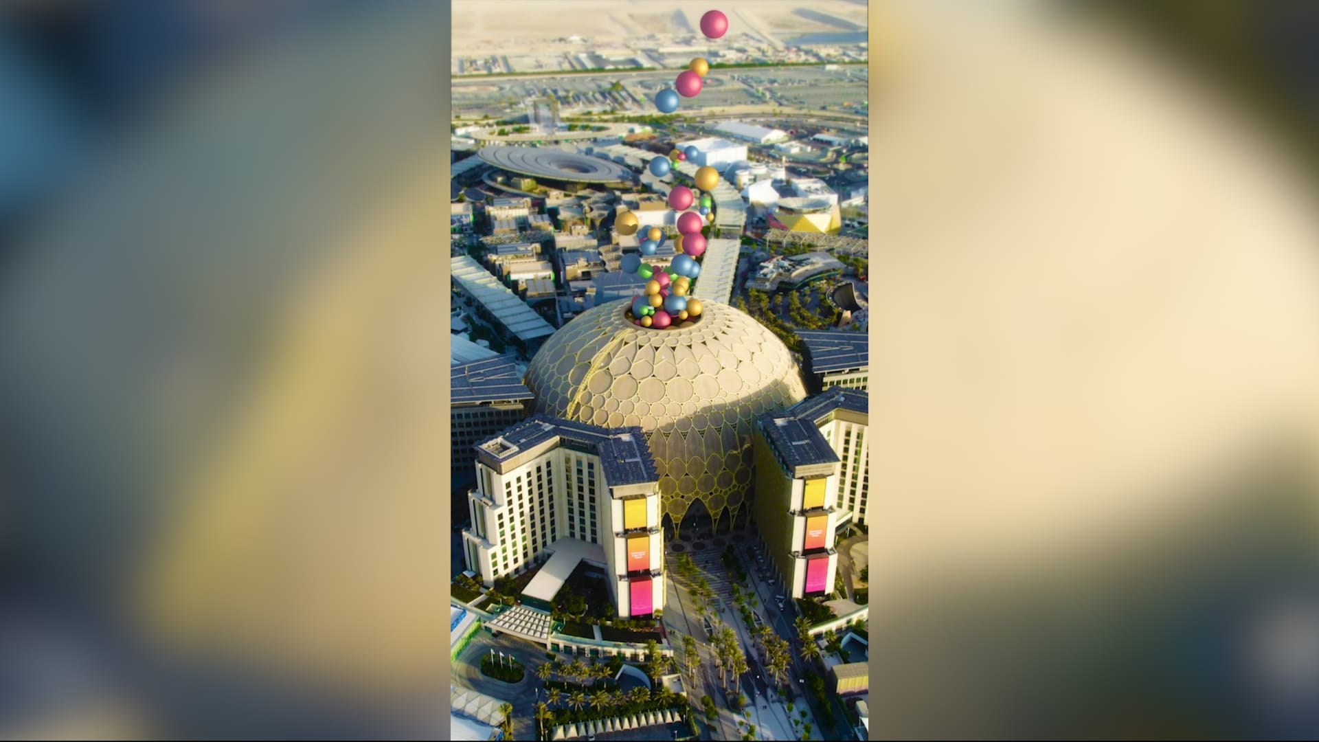 خيال أم حقيقة..بالونات تنبثق من قلب قبة الوصل بإكسبو 2020 دبي!