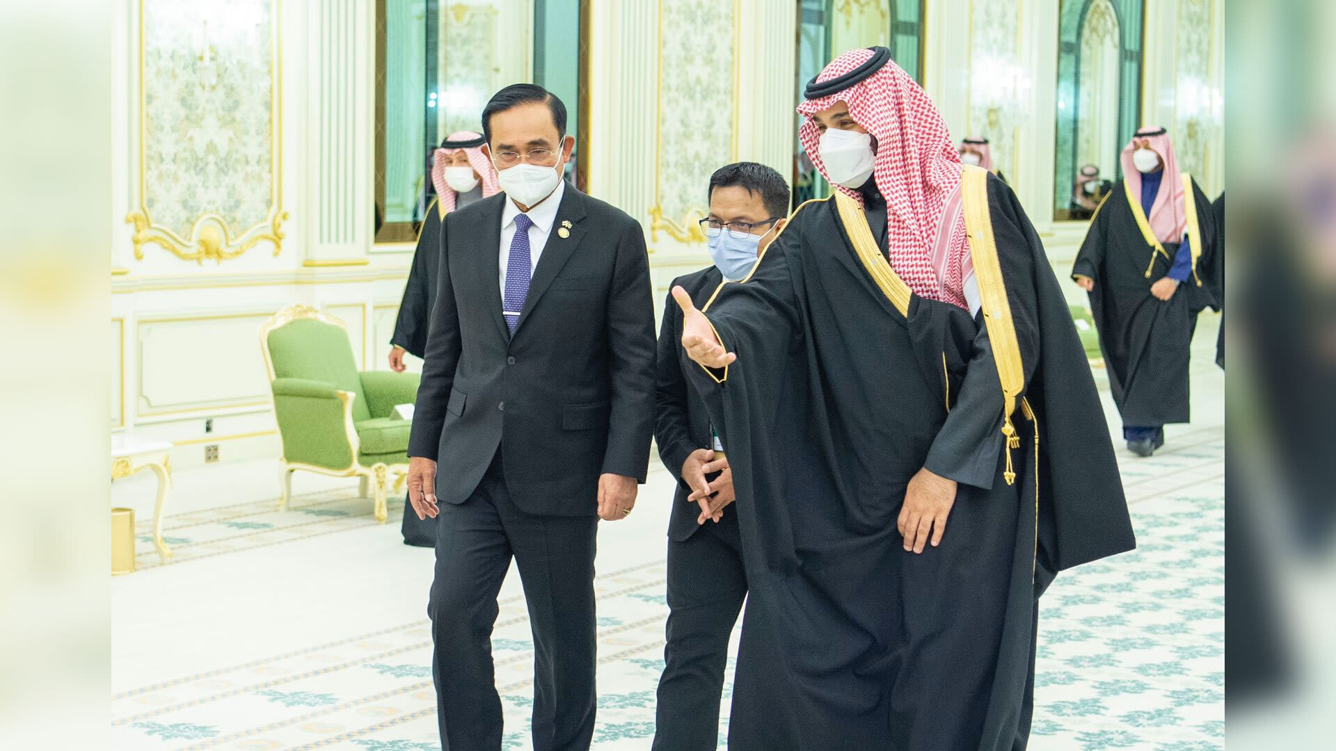 رئيس وزراء تايلاند في السعودية بعد عقود من اغتيالات و"فضيحة الماسة الزرقاء".. ما قصتها؟