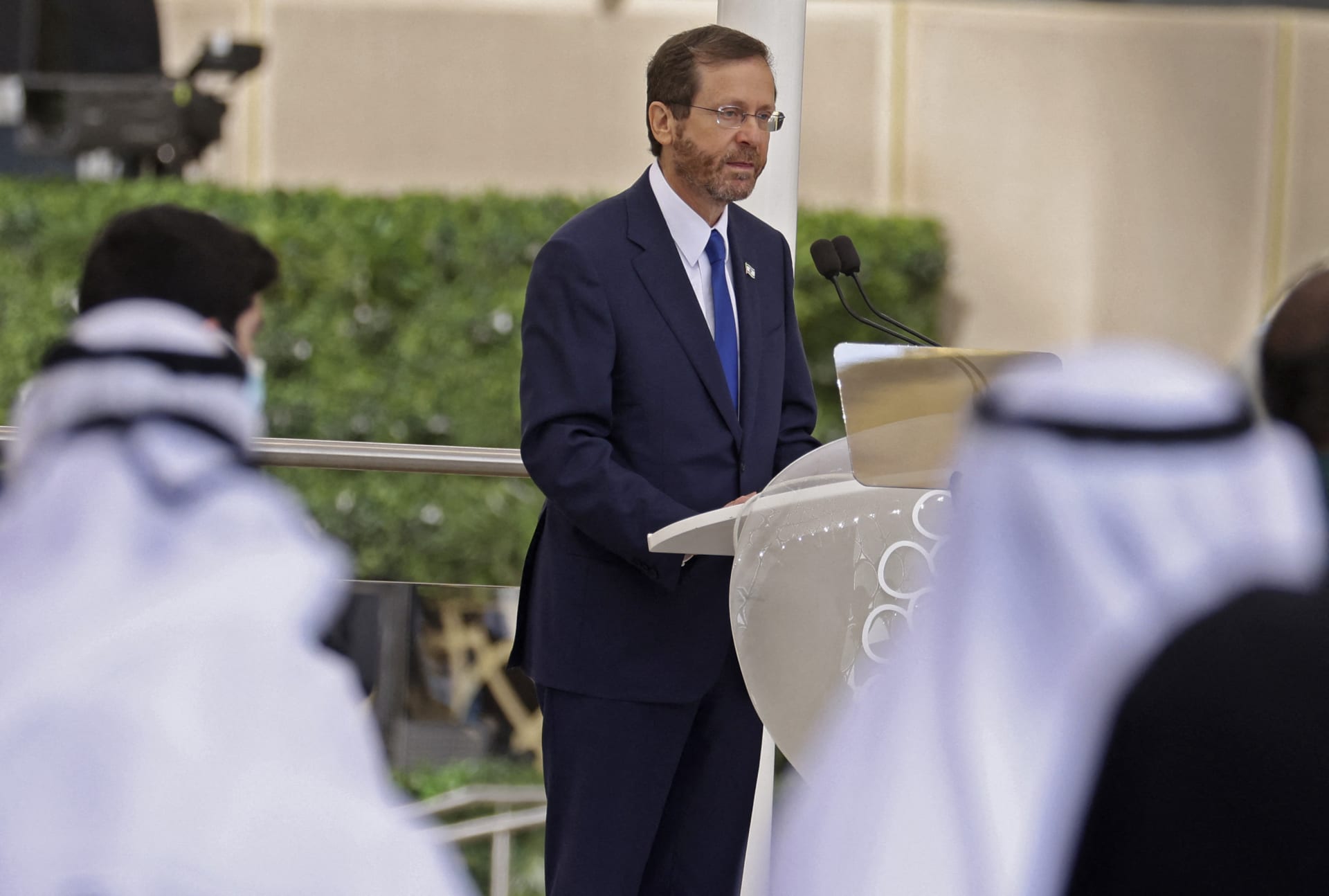 محمد بن راشد يلتقي رئيس إسرائيل في "إكسبو دبي"