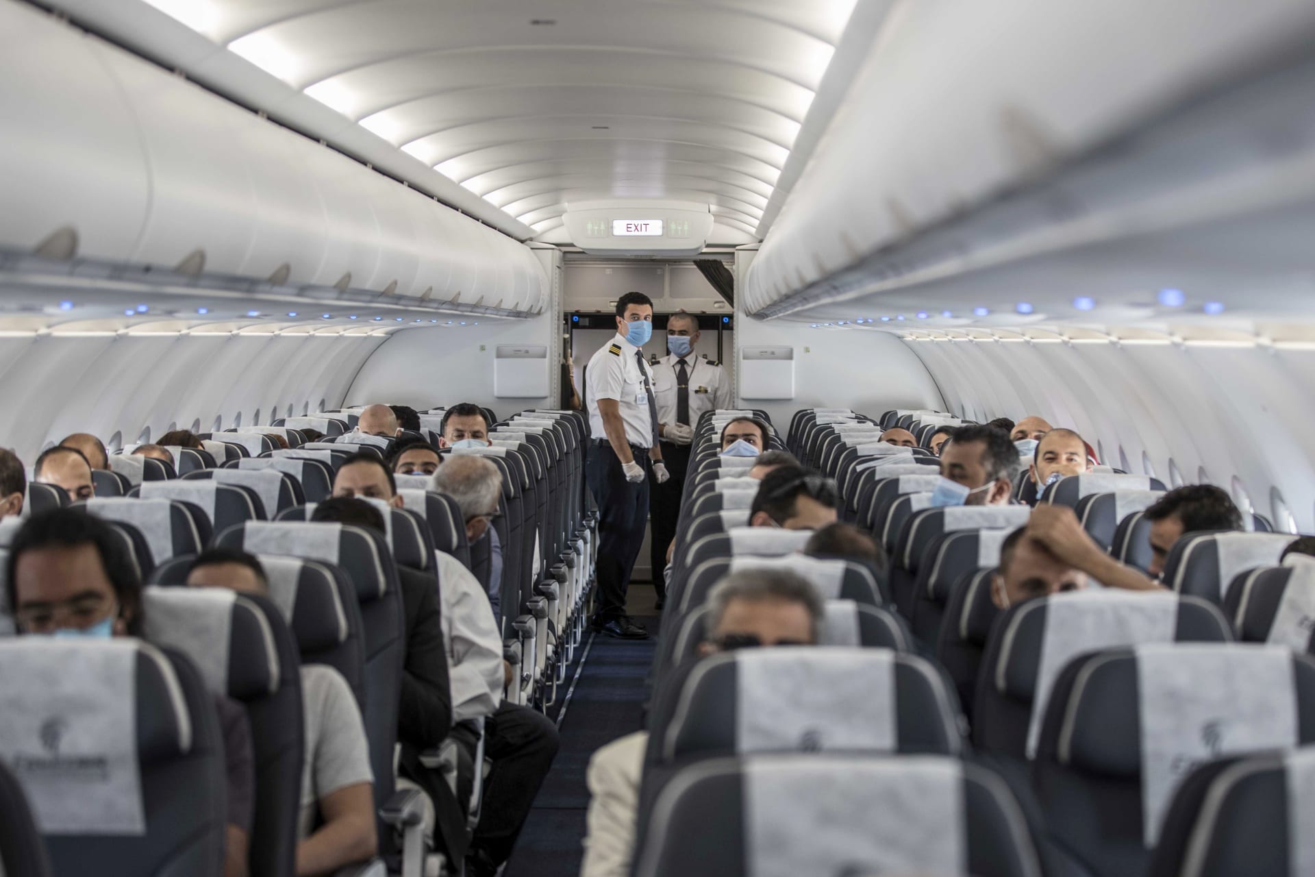 مصر تلزم جميع شركات الطيران بتقديم بيانات الركاب على متن الرحلات من وإلى البلاد