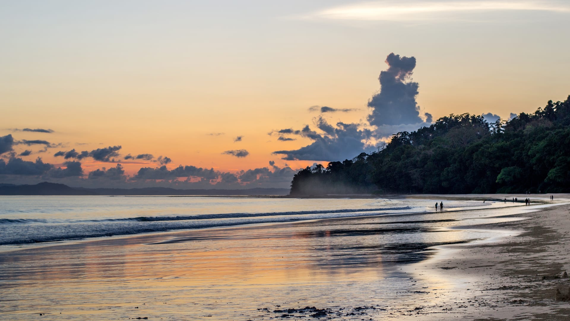 ما هي أفضل 10 شواطئ في العالم لعام 2022، وفقًا لموقع Tripadvisor؟