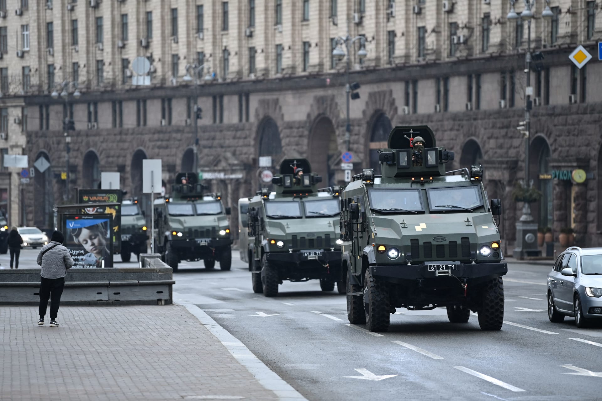 مركبات عسكرية أوكرانية في كييف