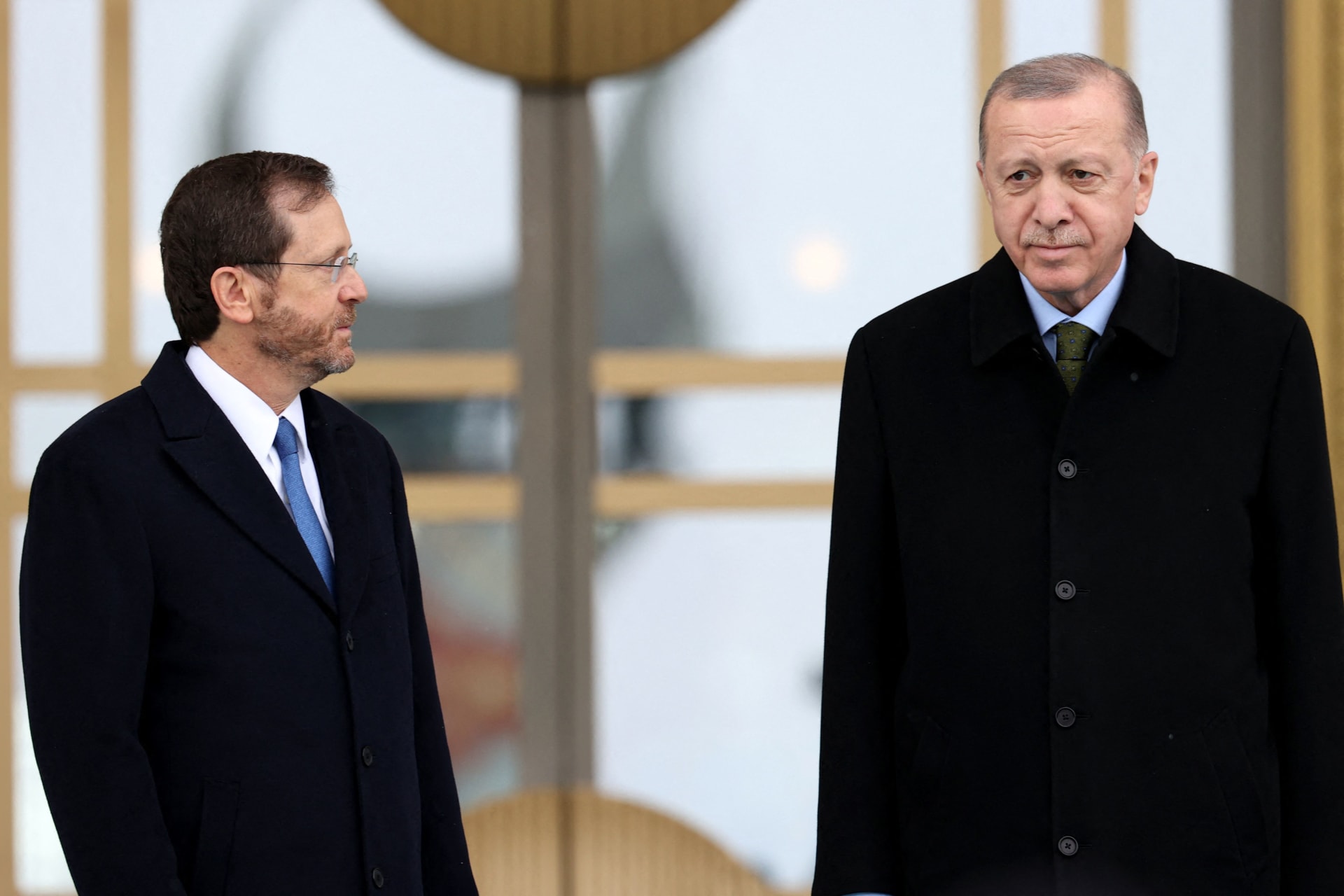 تفاعل على صوت الأذان أثناء استقبال الرئيس الإسرائيلي في تركيا