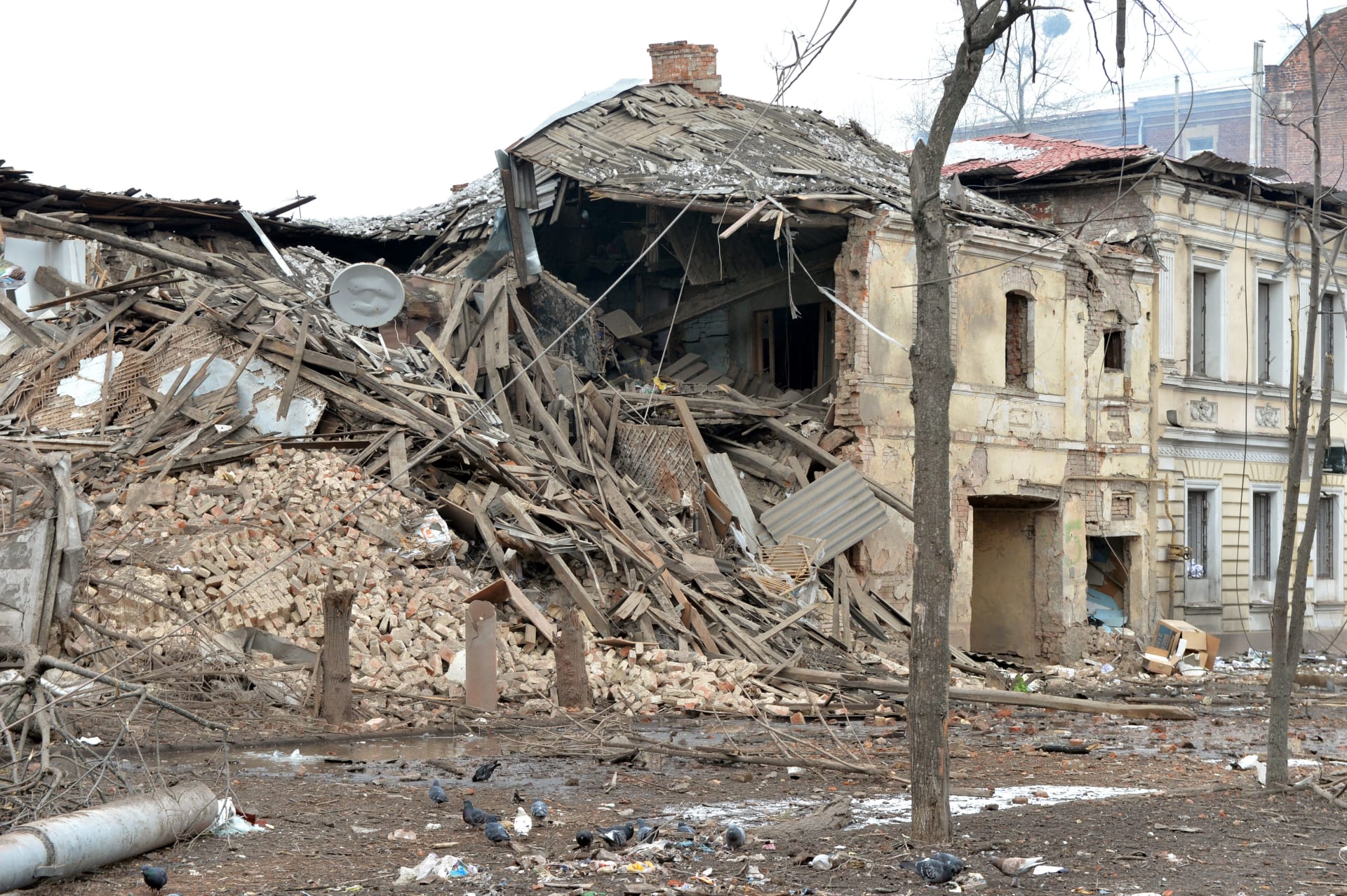  أحد المنازل المدمرة في خاركيف