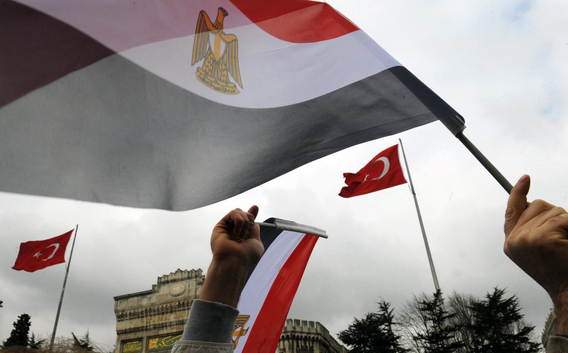 معارض مصري يرد على أنباء ترحيله من تركيا بسبب انتقاده للسيسي: أدت رفع الحرج عن أنقرة