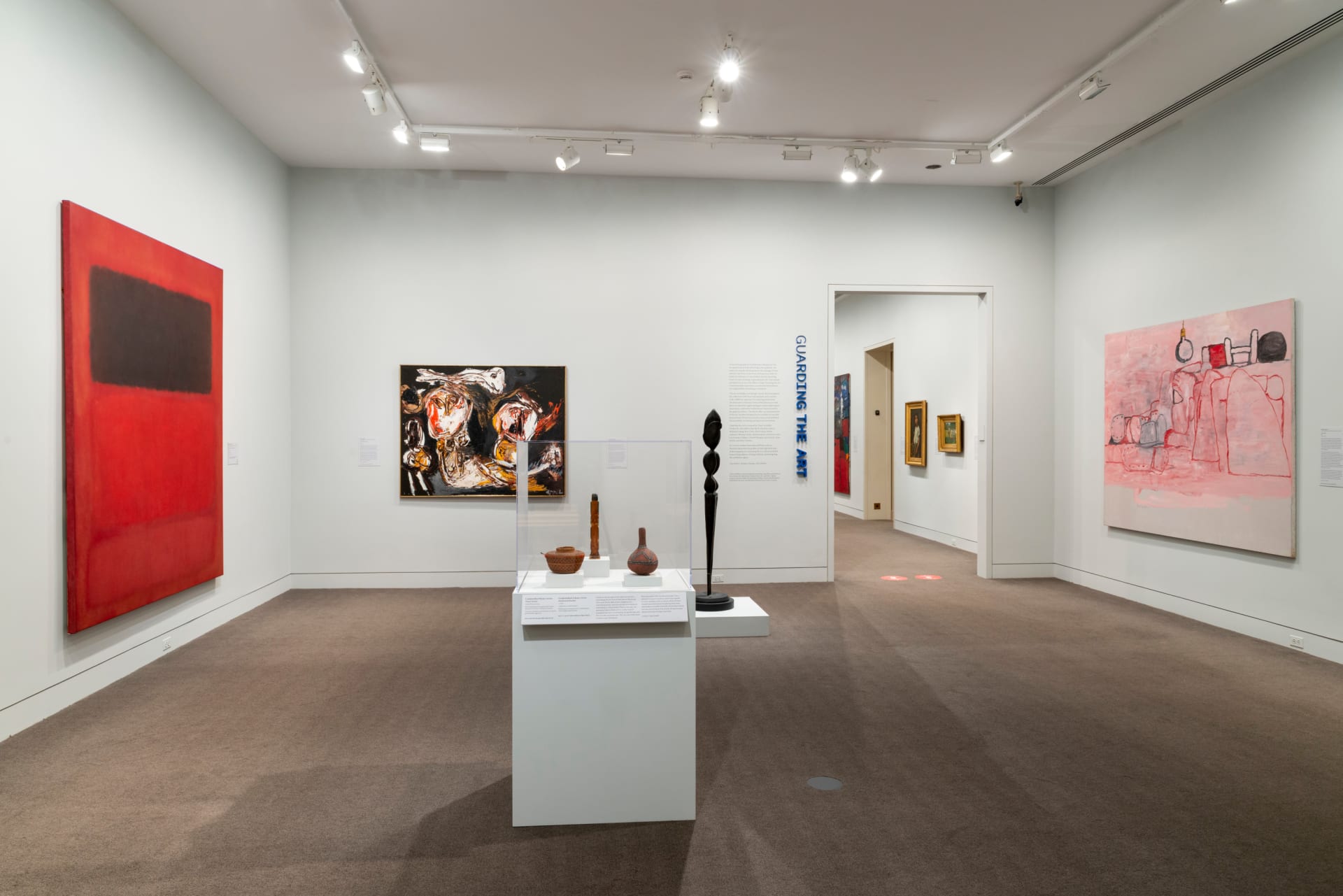 حراس متحف بالتيمور للفن يفتتحون معرضهم الفني 