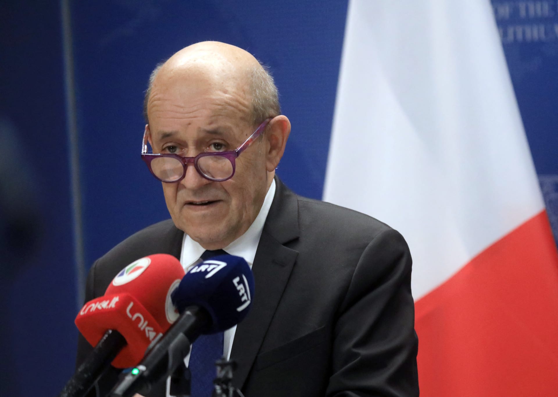 فرنسا تطرد 6 جواسيس روس مشتبه بهم يعملون "تحت غطاء دبلوماسي"