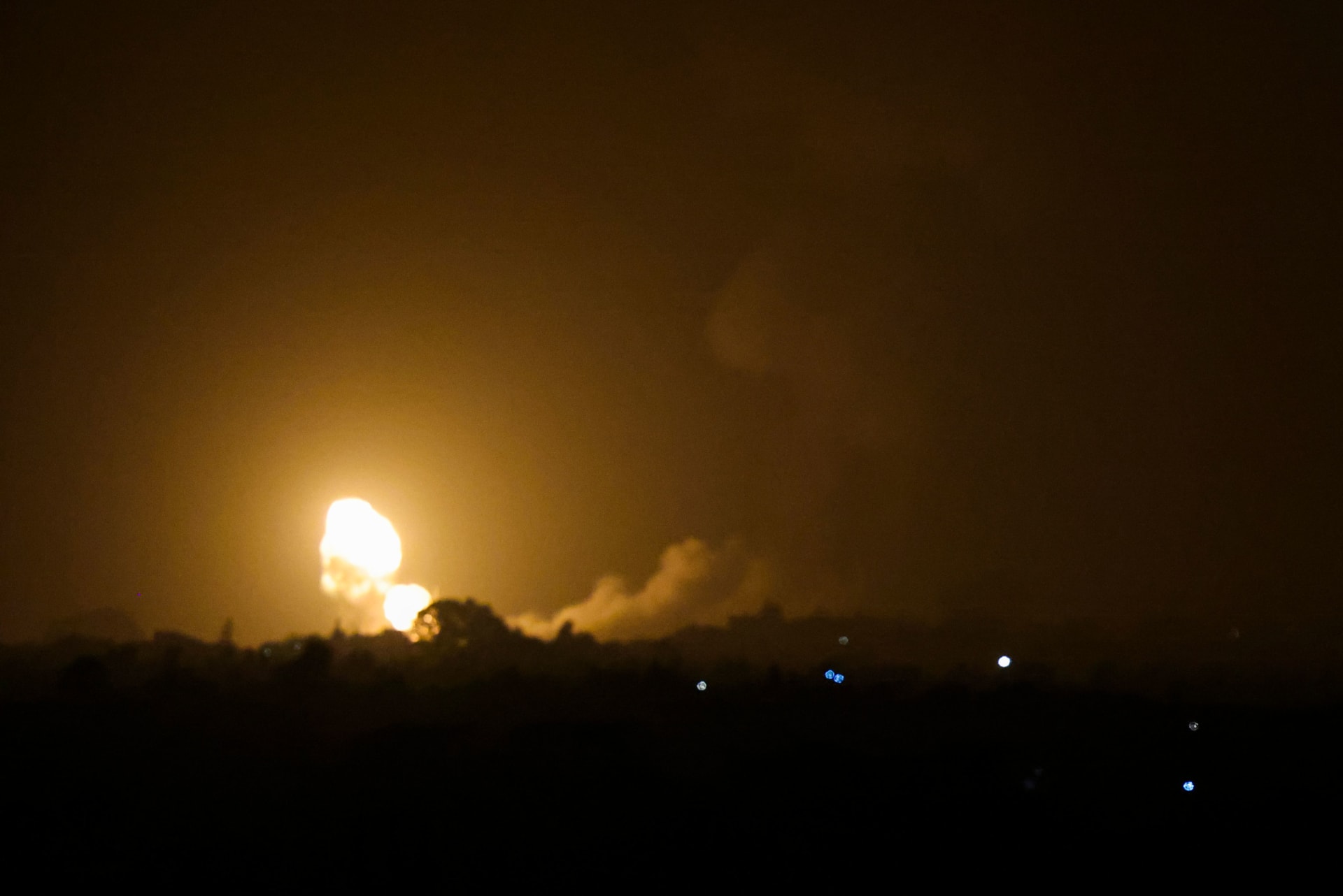 الجيش الإسرائيلي يستهدف موقعا في غزة تستخدمه حماس لتصنيع الأسلحة