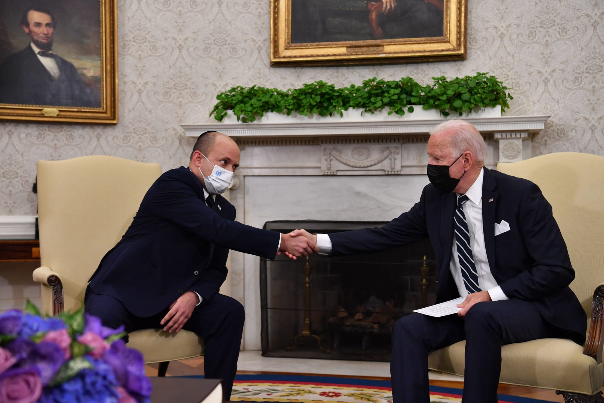 لقاء سابق بين الرئيس الأمريكي جو بايدن و رئيس الوزراء الإسرائيلي نفتالي بينيت في البيت الأبيض 
