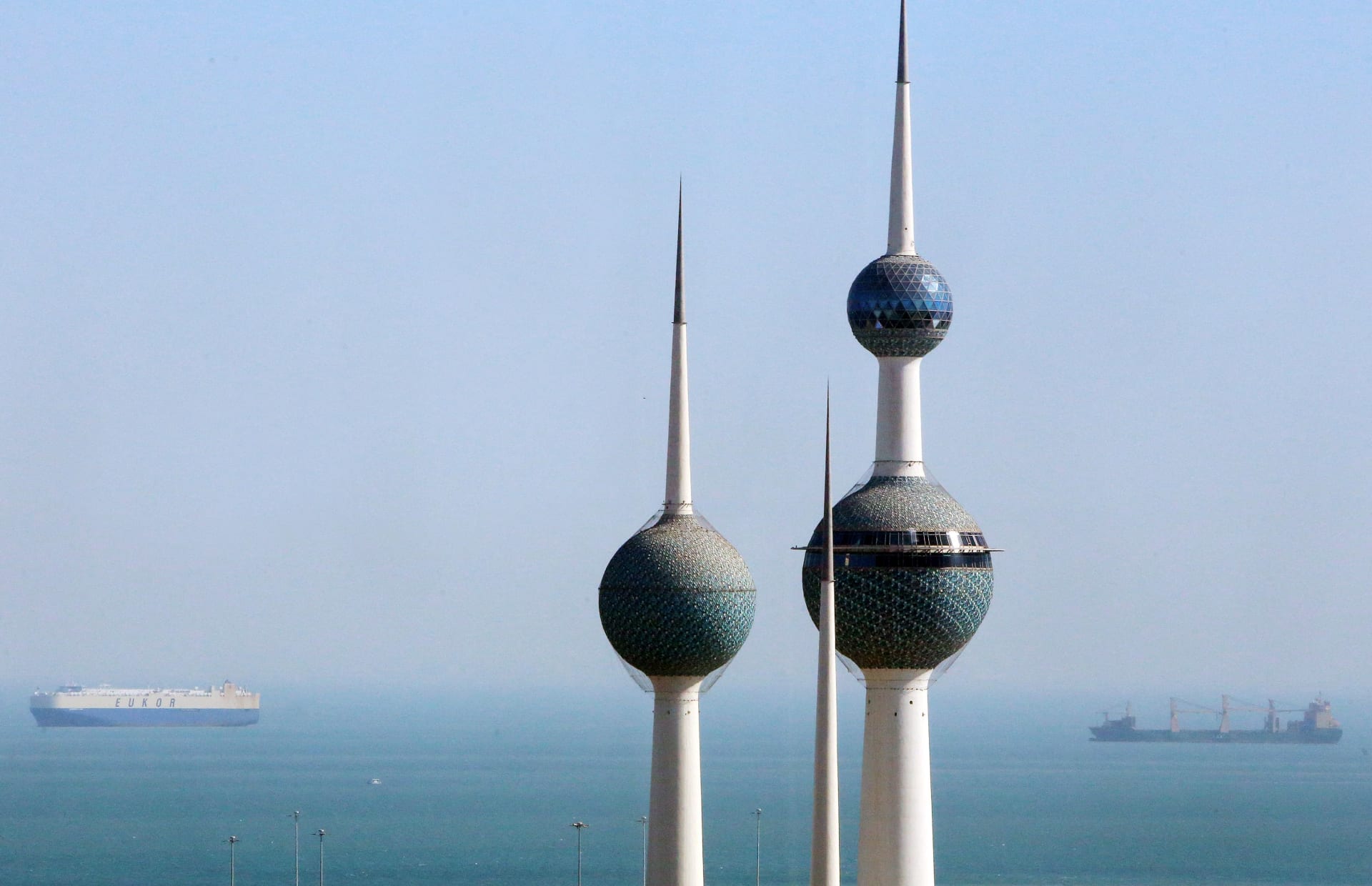الكويت.. تحرك رسمي ضد حالات "ابتزاز" مسؤولي الحكومة